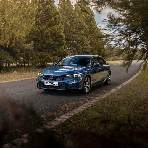 2025 Honda Civic eHEV UK Version Front View