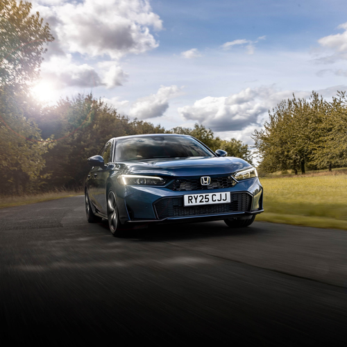 2025 Honda Civic eHEV UK Version Front View