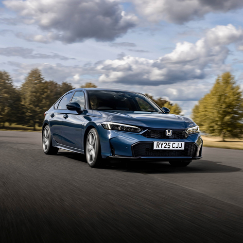 2025 Honda Civic eHEV UK Version Front View