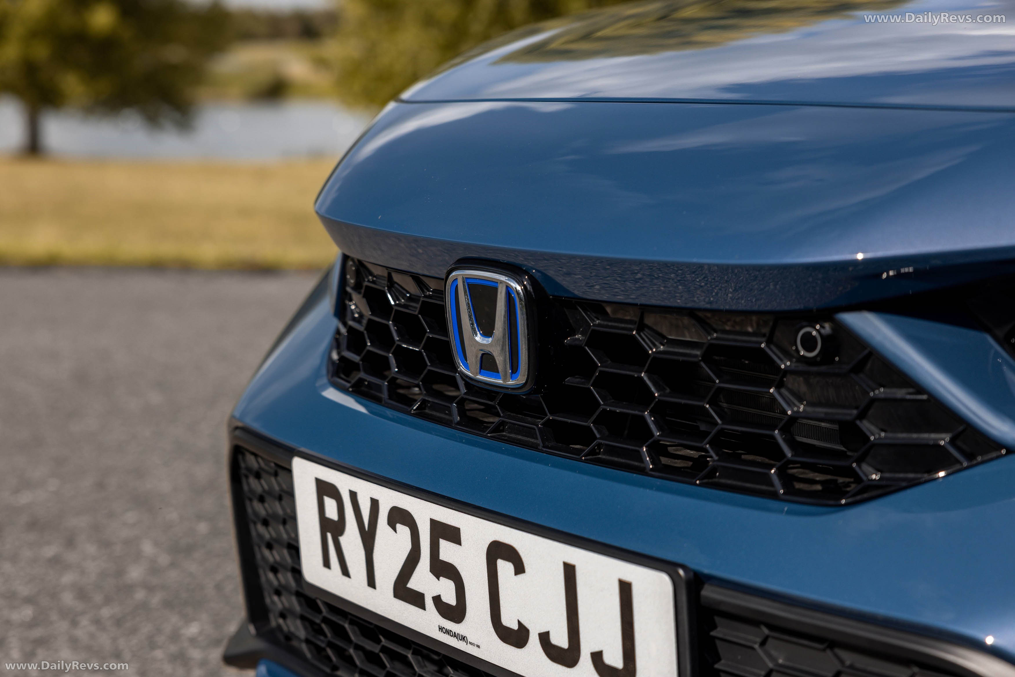 2025 Honda Civic eHEV UK Version Exterior