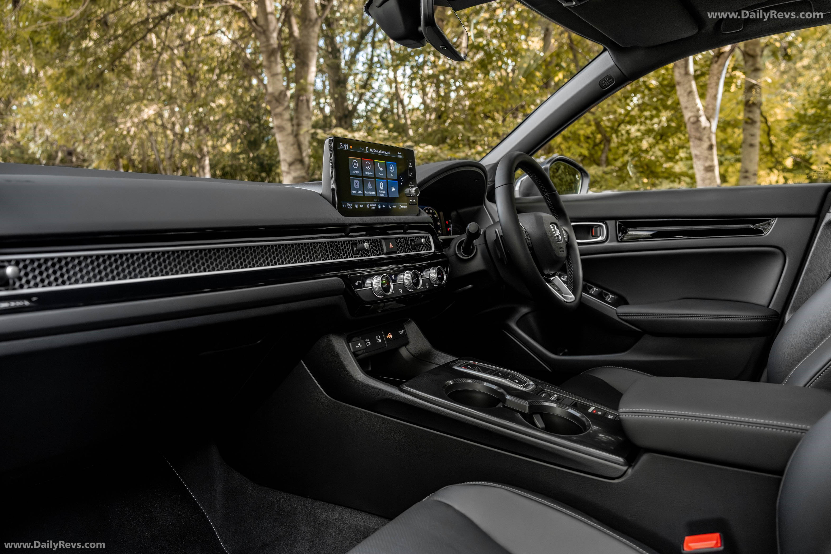 2025 Honda Civic eHEV UK Version Interior