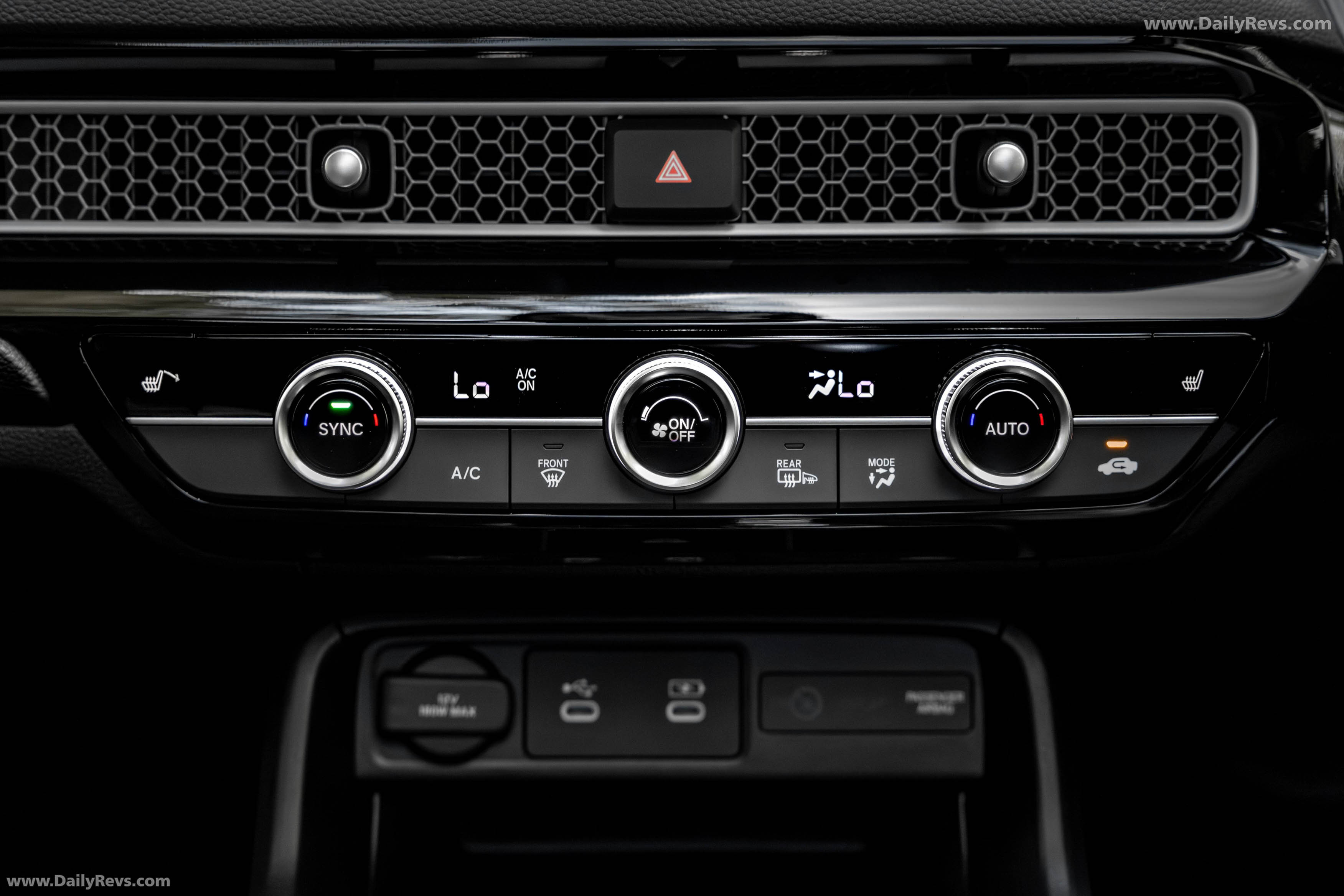 2025 Honda Civic eHEV UK Version Interior