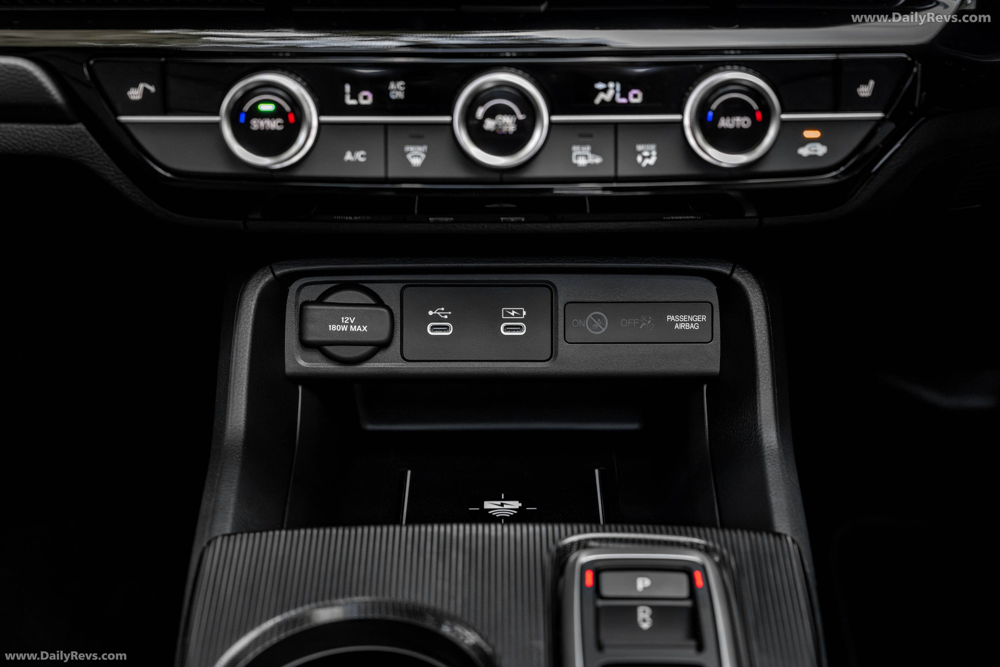 2025 Honda Civic eHEV UK Version Interior