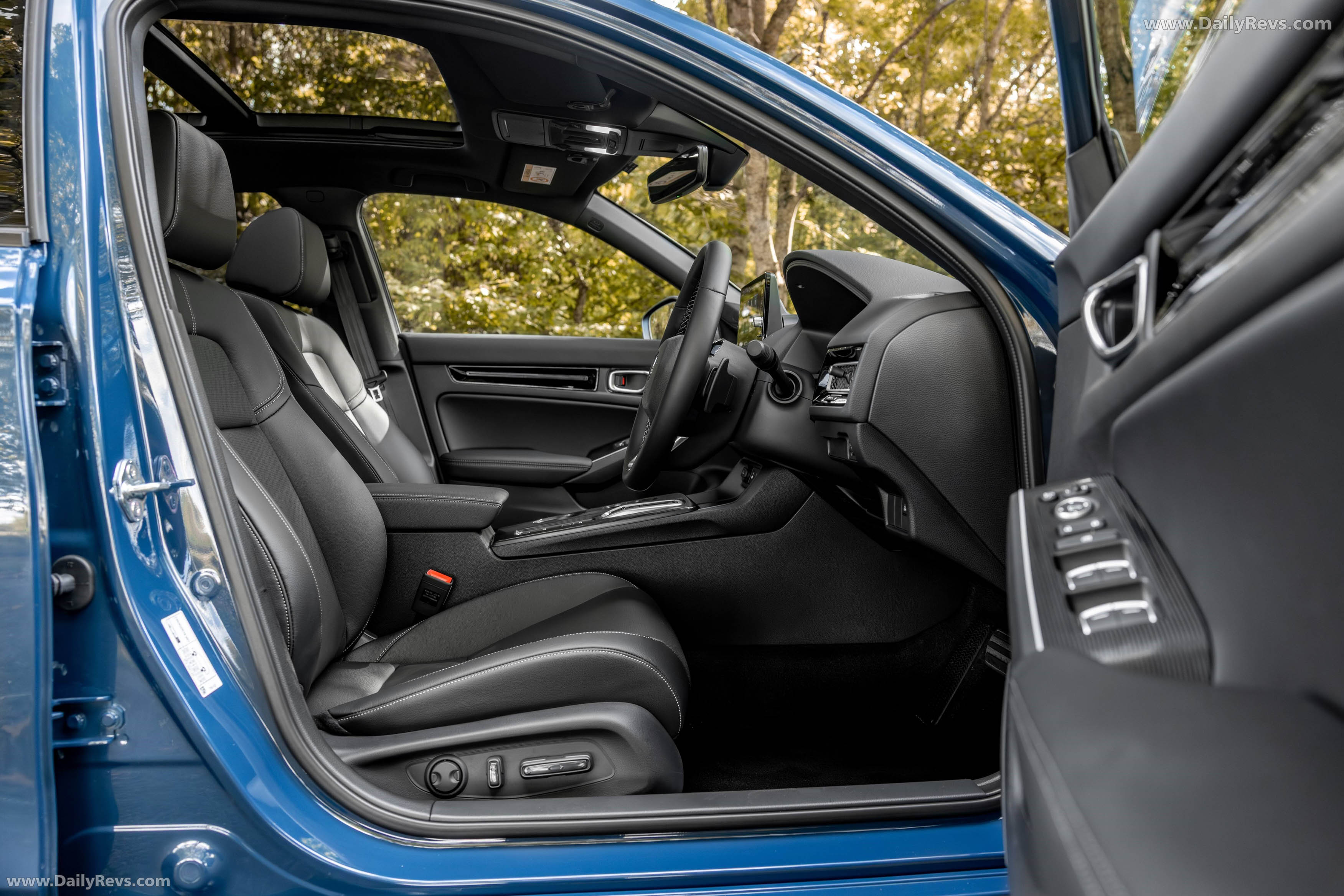 2025 Honda Civic eHEV UK Version Interior