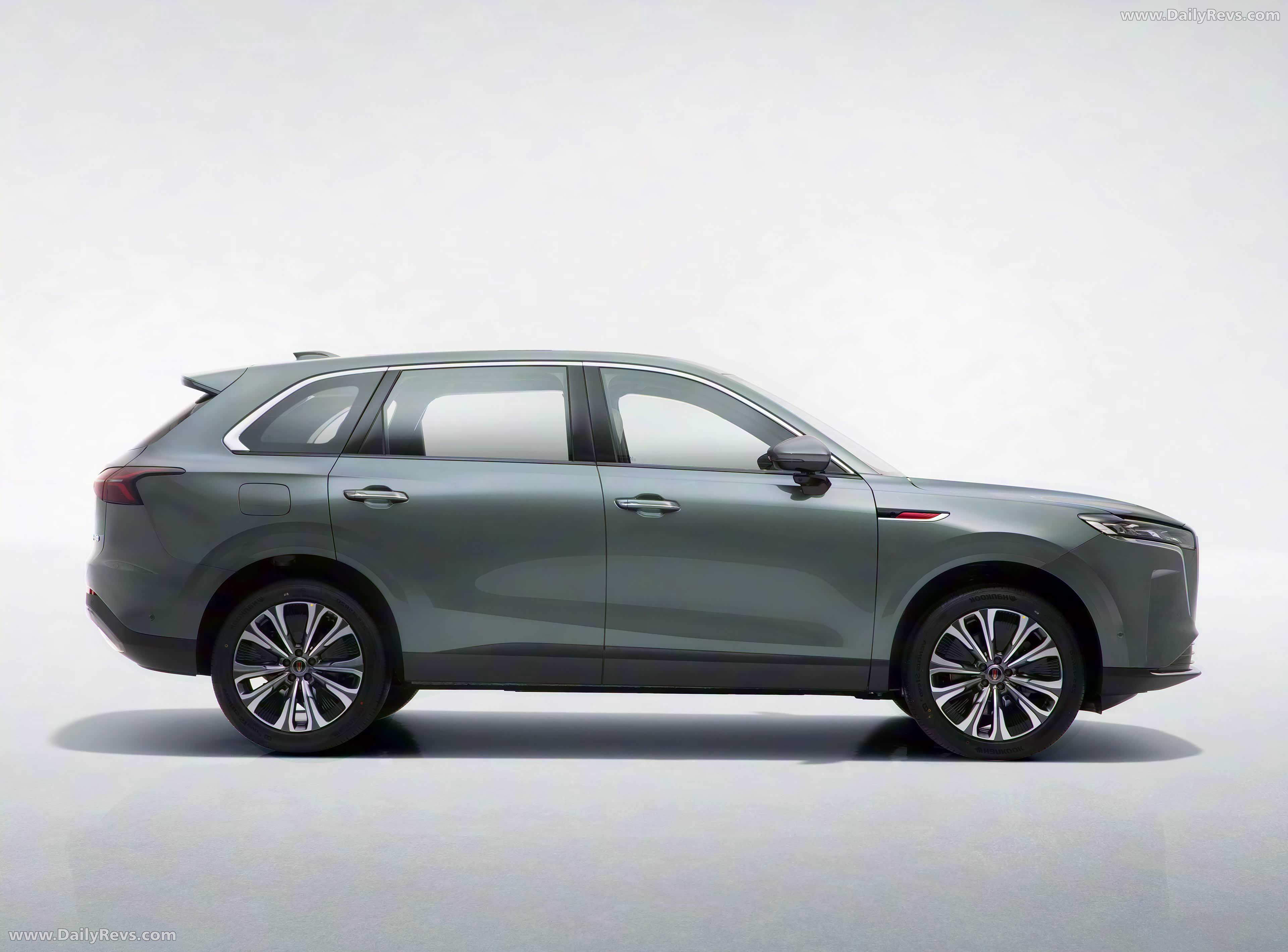 2026 Hongqi HS6 PHEV Side View
