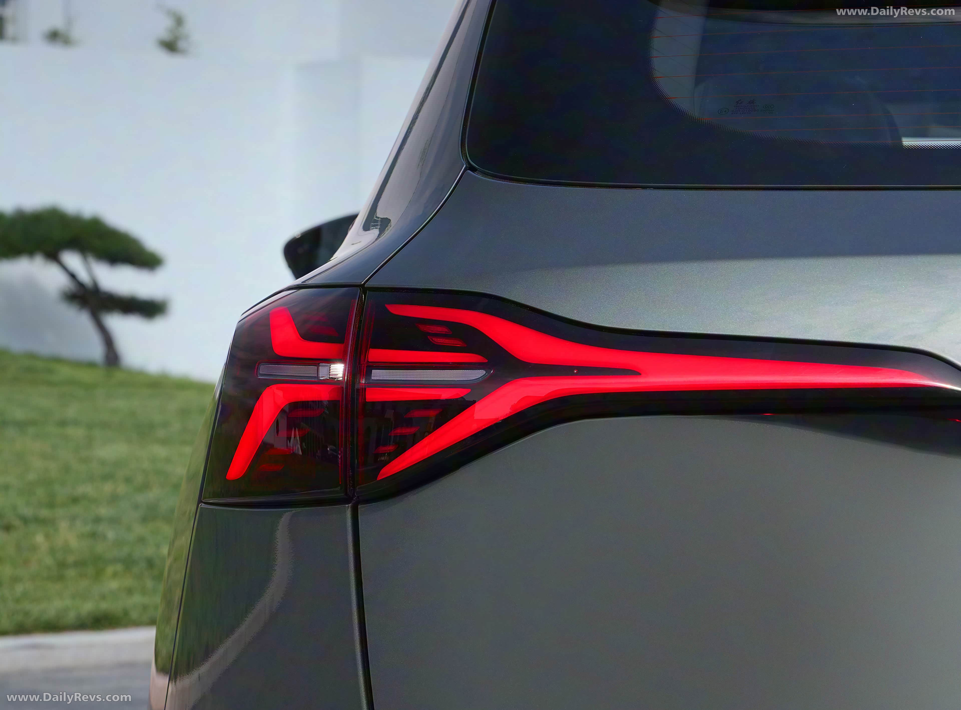 2026 Hongqi HS6 PHEV Exterior