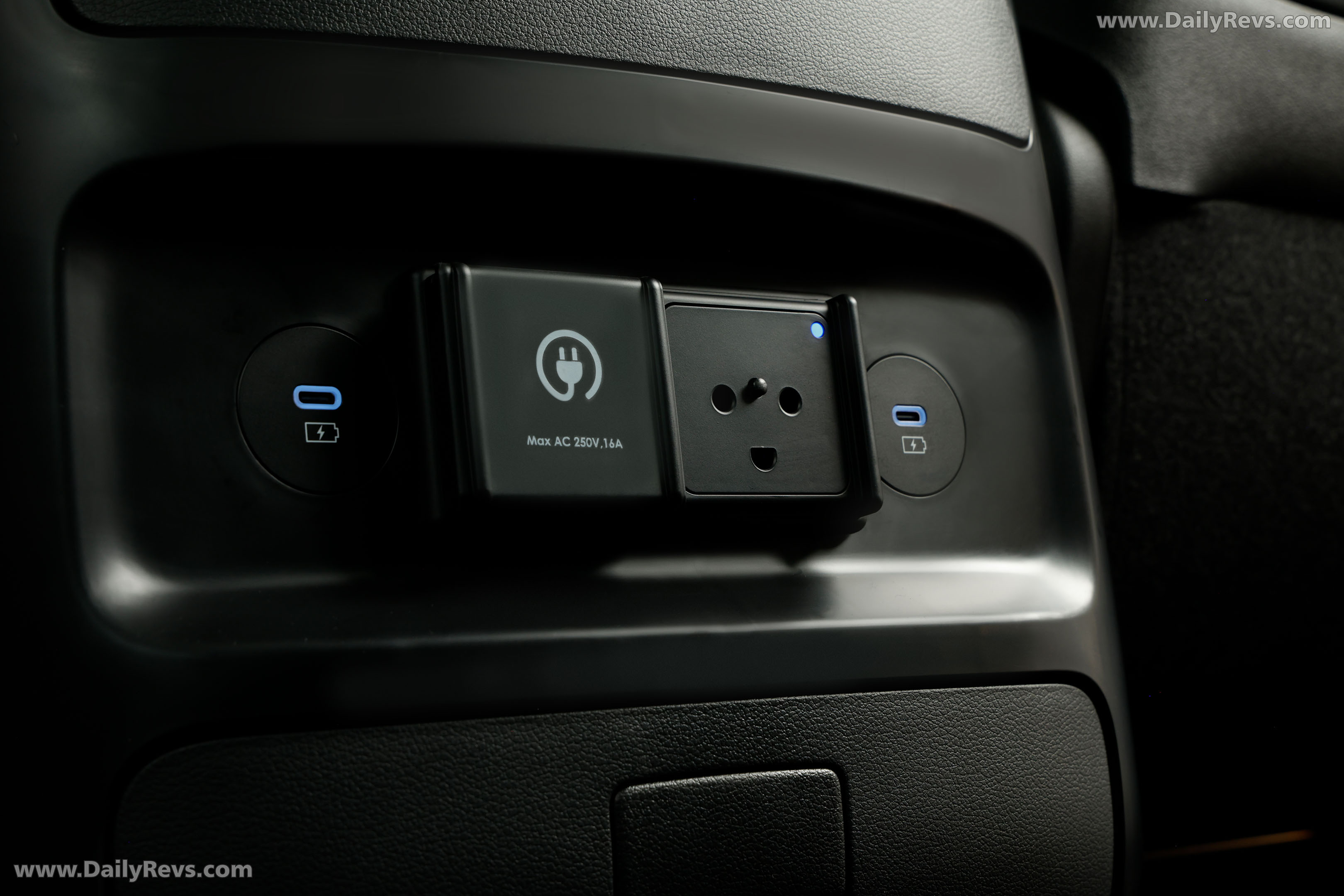 2027 Hyundai Staria Interior