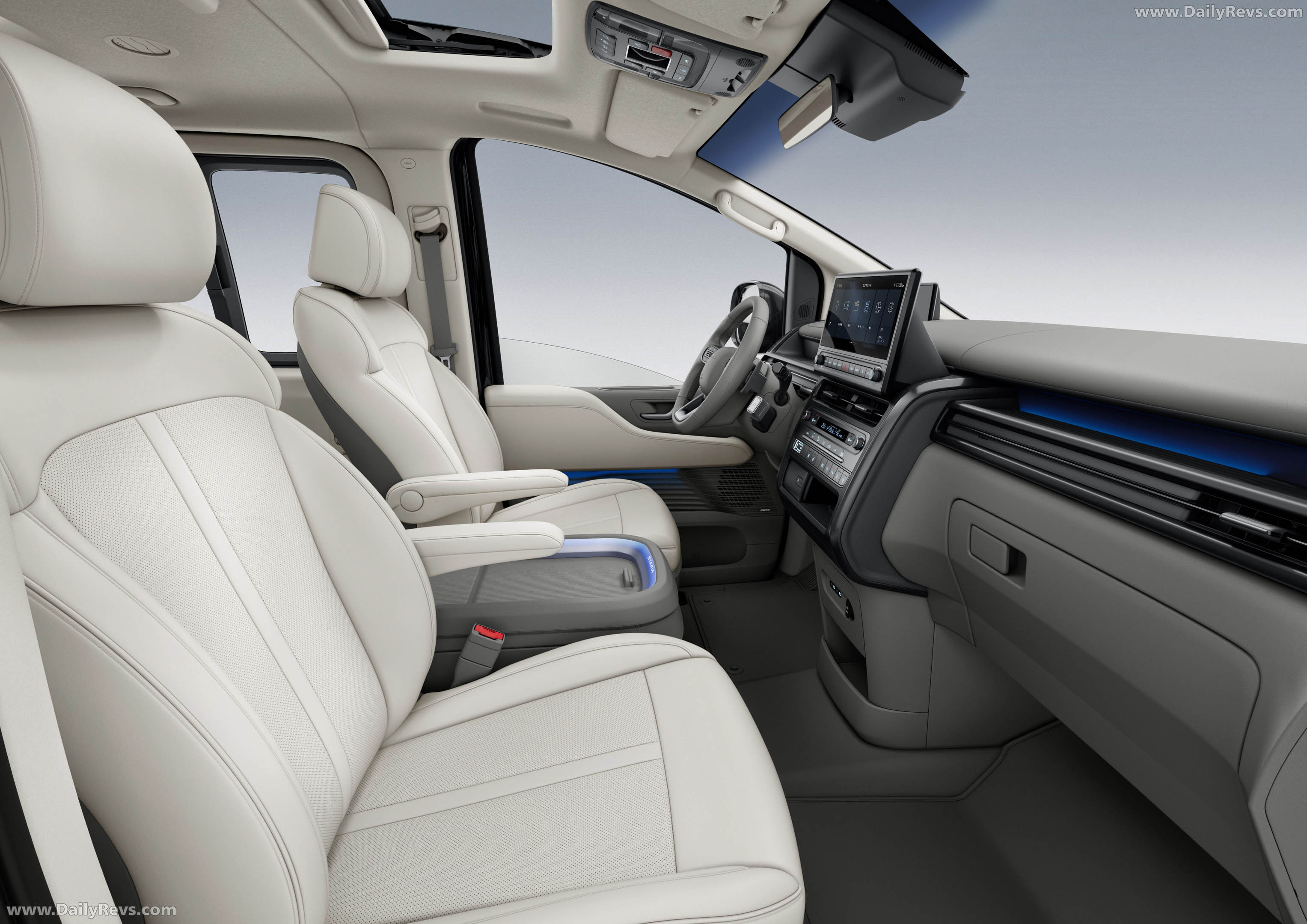 2027 Hyundai Staria Lounge Interior