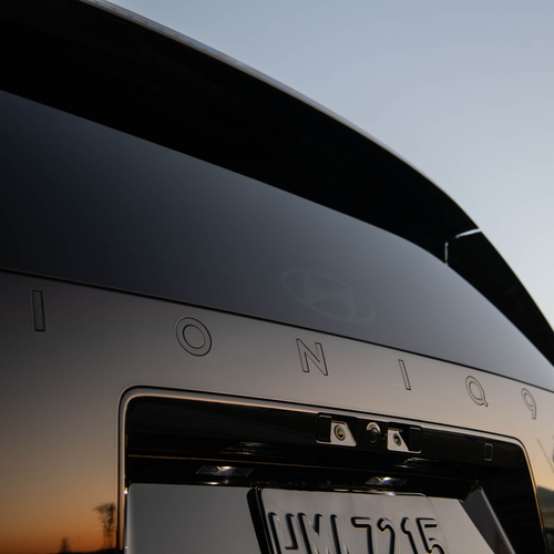 2027 Hyundai Ioniq 9 Calligraphy Black Ink Exterior