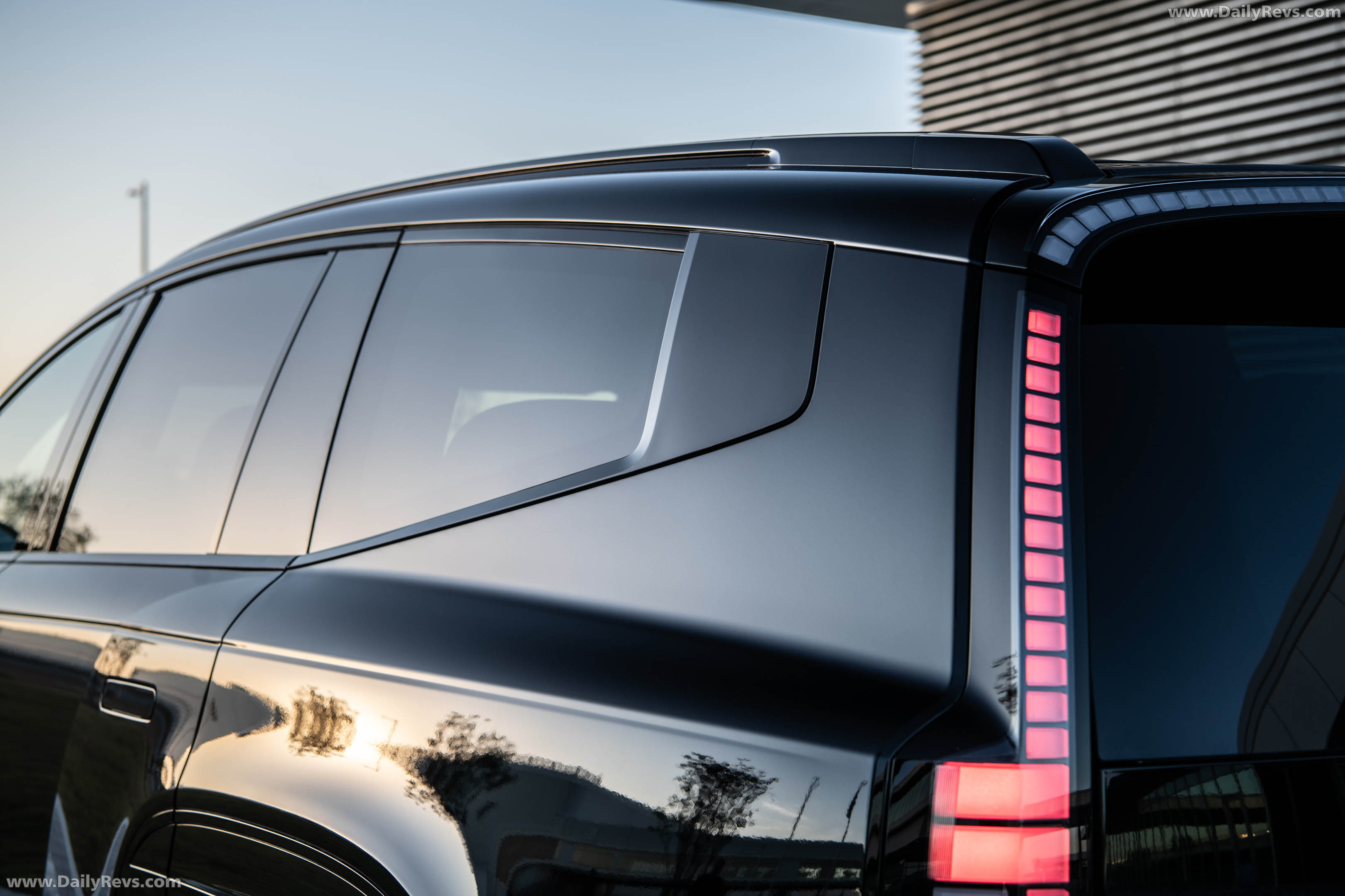 2027 Hyundai Ioniq 9 Calligraphy Black Ink Exterior