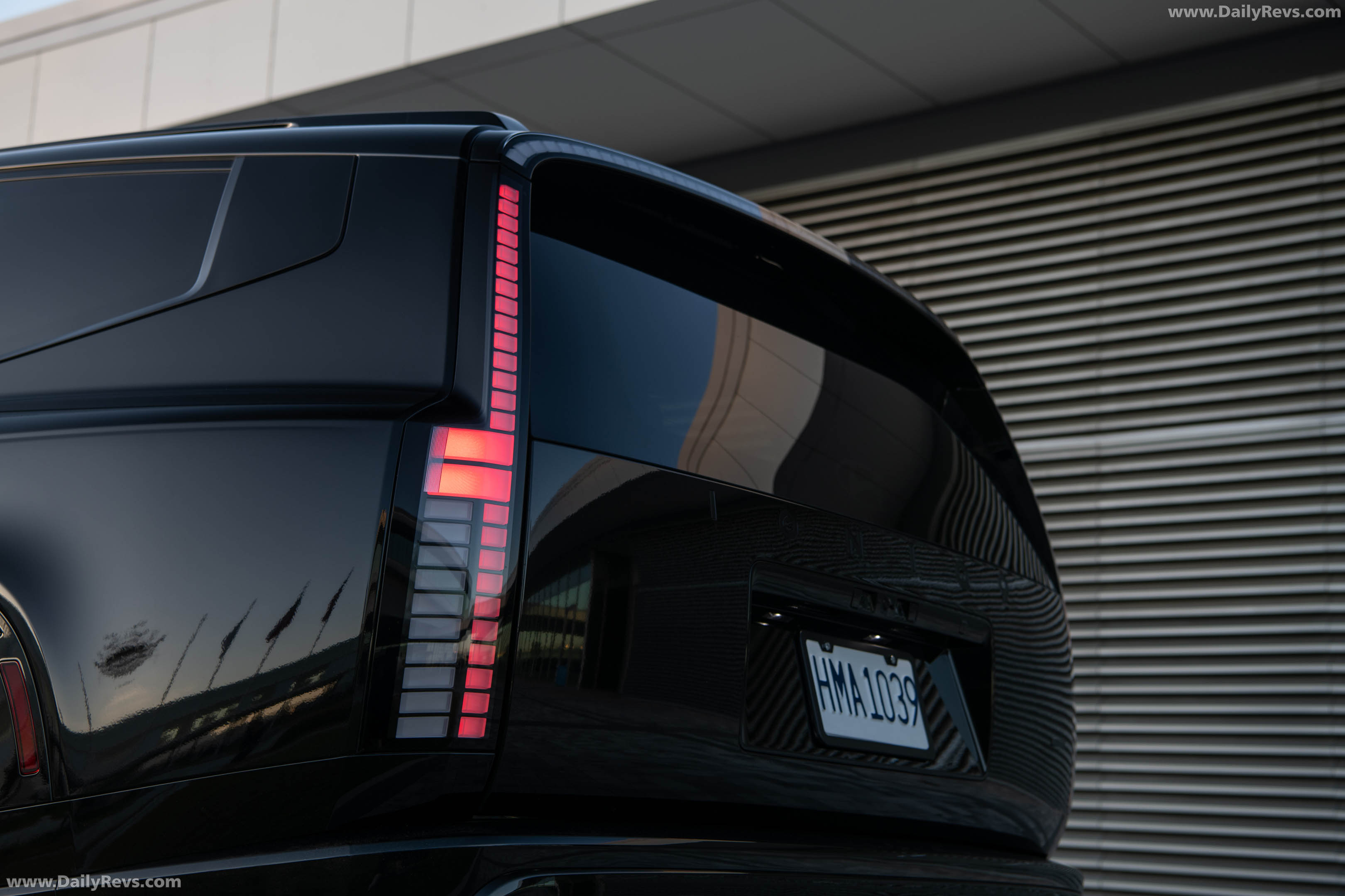 2027 Hyundai Ioniq 9 Calligraphy Black Ink Exterior