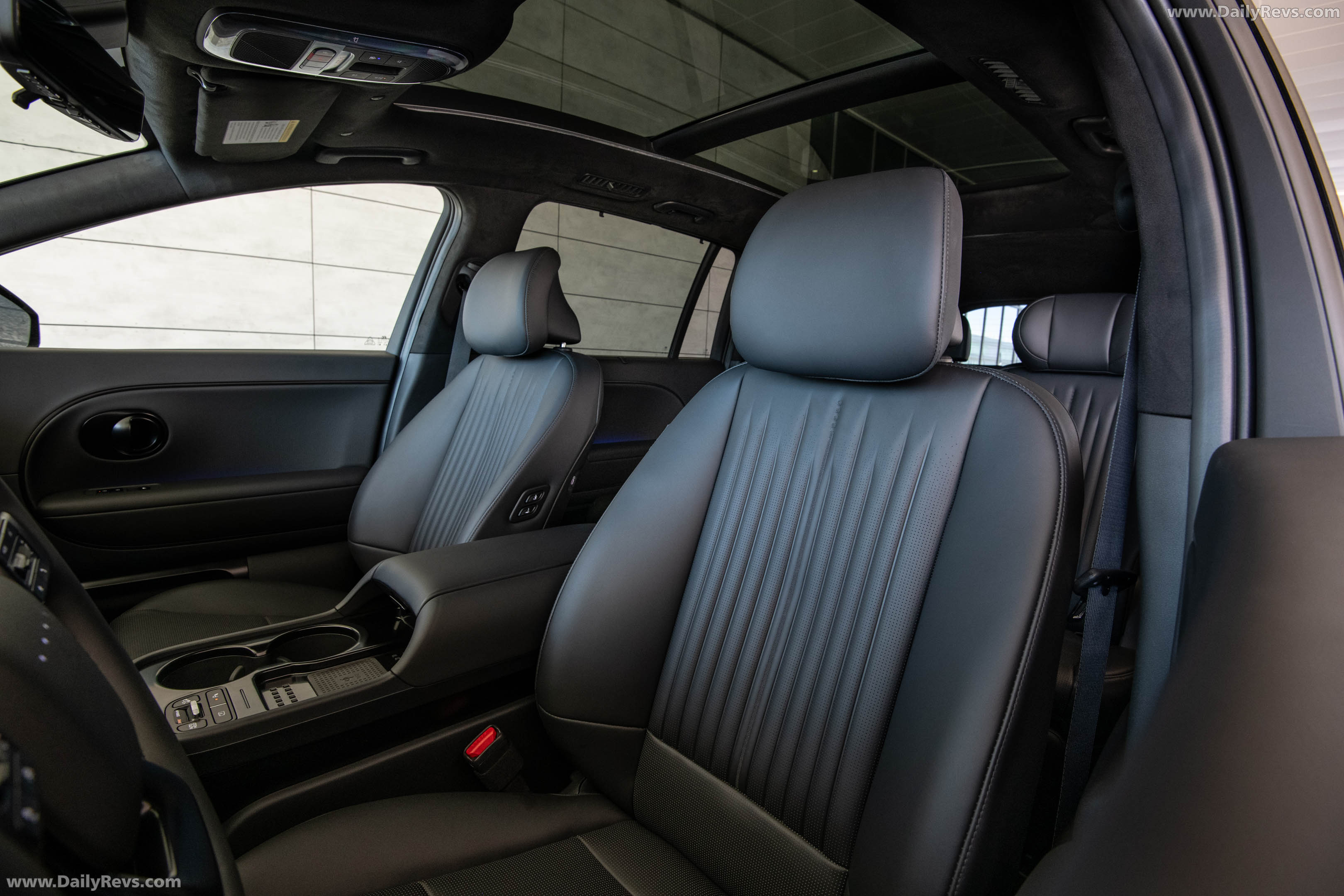 2027 Hyundai Ioniq 9 Calligraphy Black Ink Interior