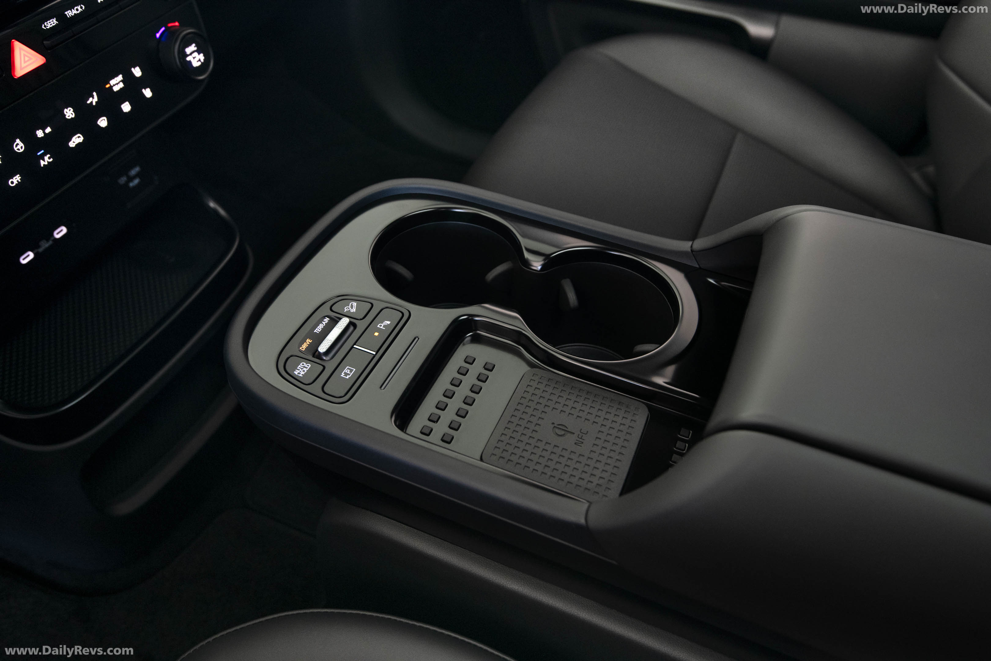 2027 Hyundai Ioniq 9 Calligraphy Black Ink Interior