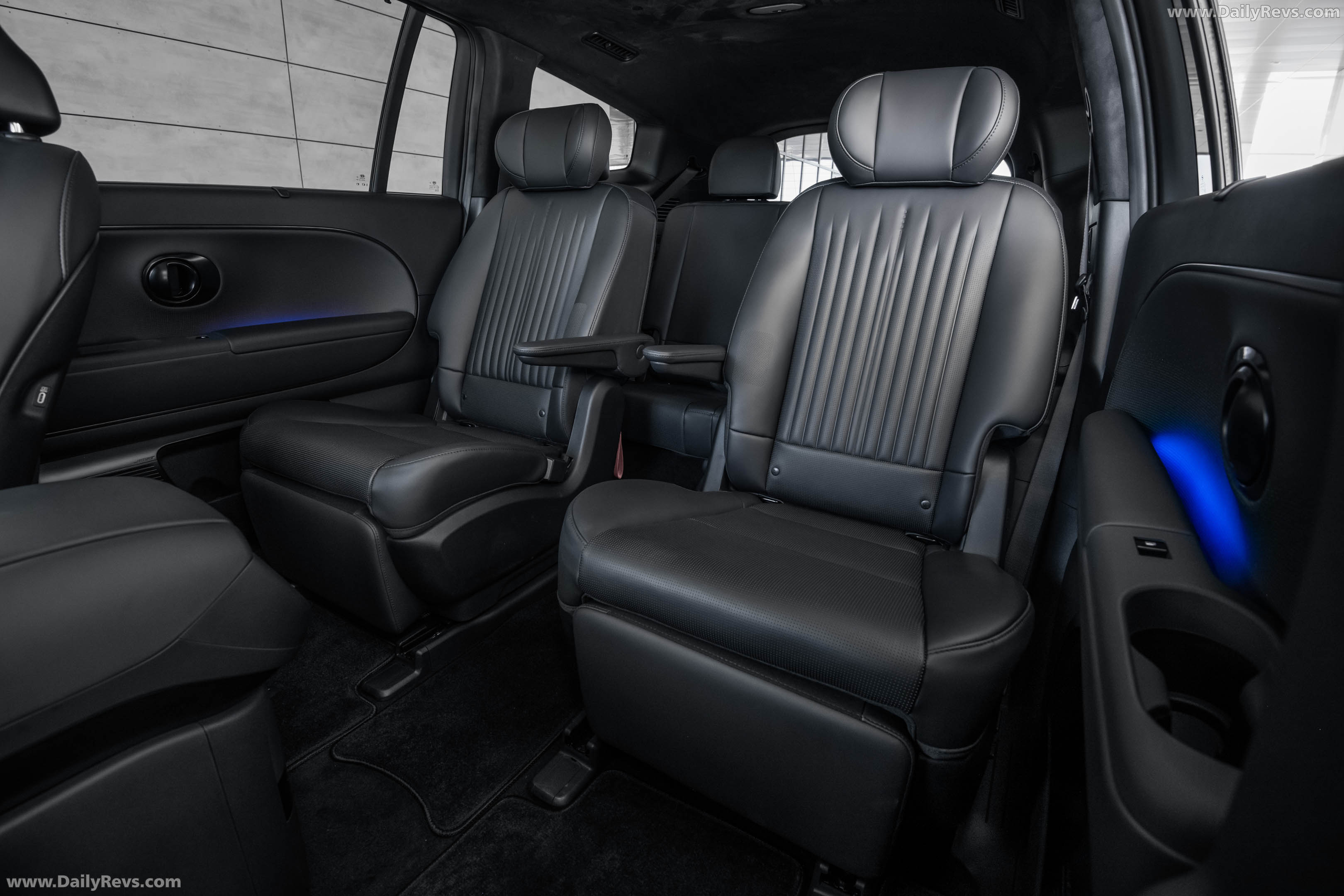 2027 Hyundai Ioniq 9 Calligraphy Black Ink Interior