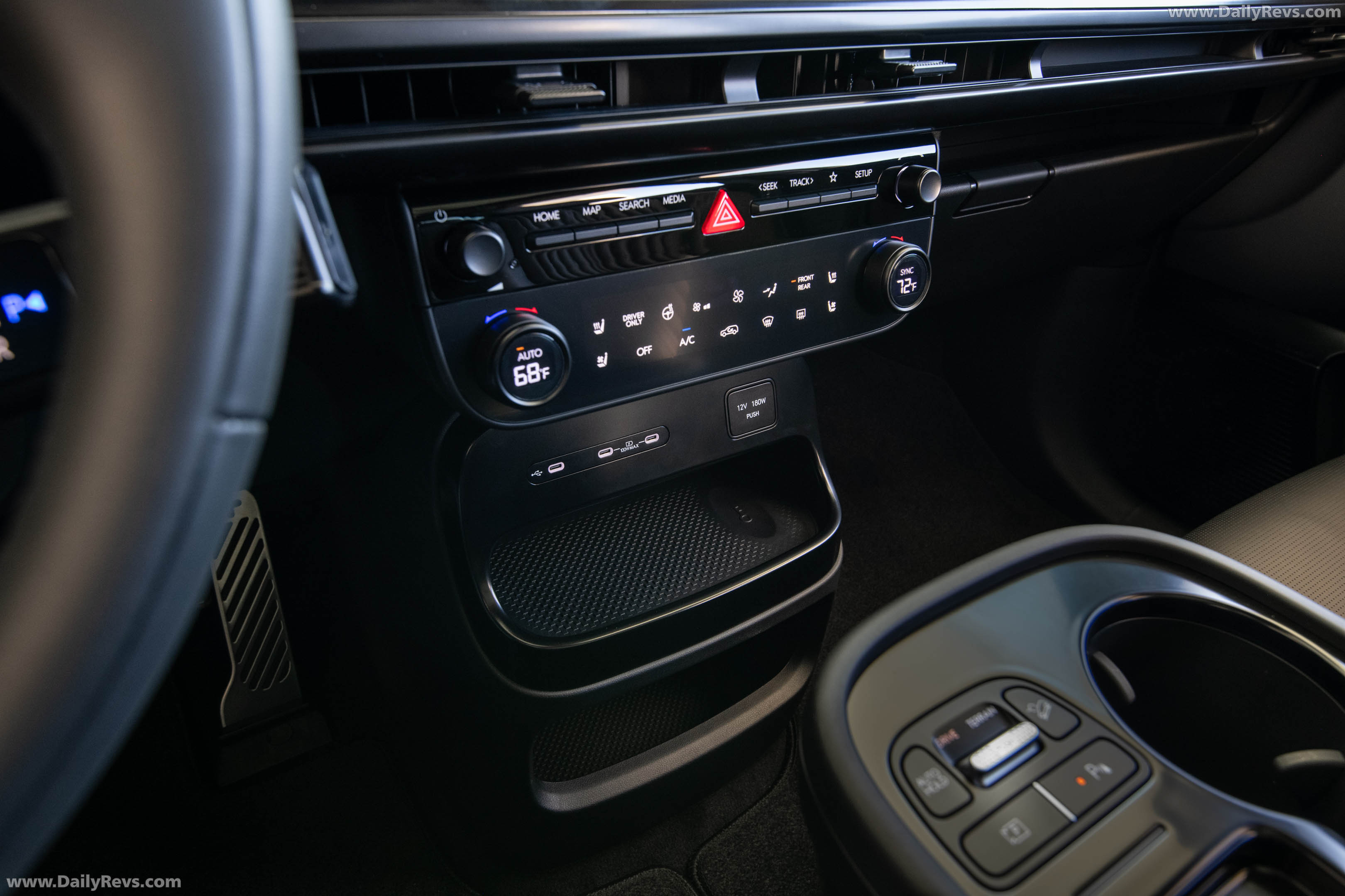 2027 Hyundai Ioniq 9 Calligraphy Black Ink Interior