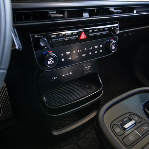 2027 Hyundai Ioniq 9 Calligraphy Black Ink Interior