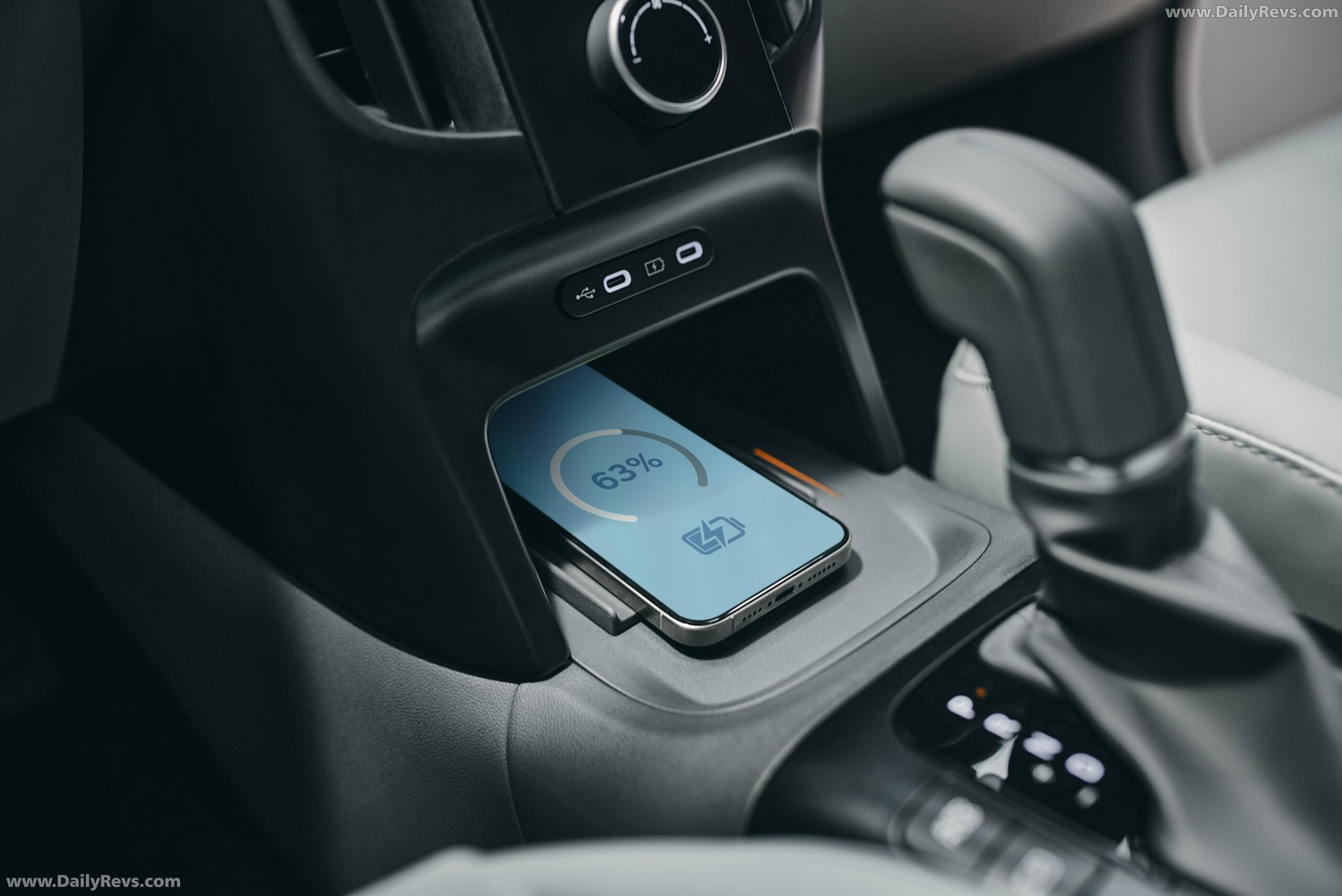 2027 Hyundai i20 Interior