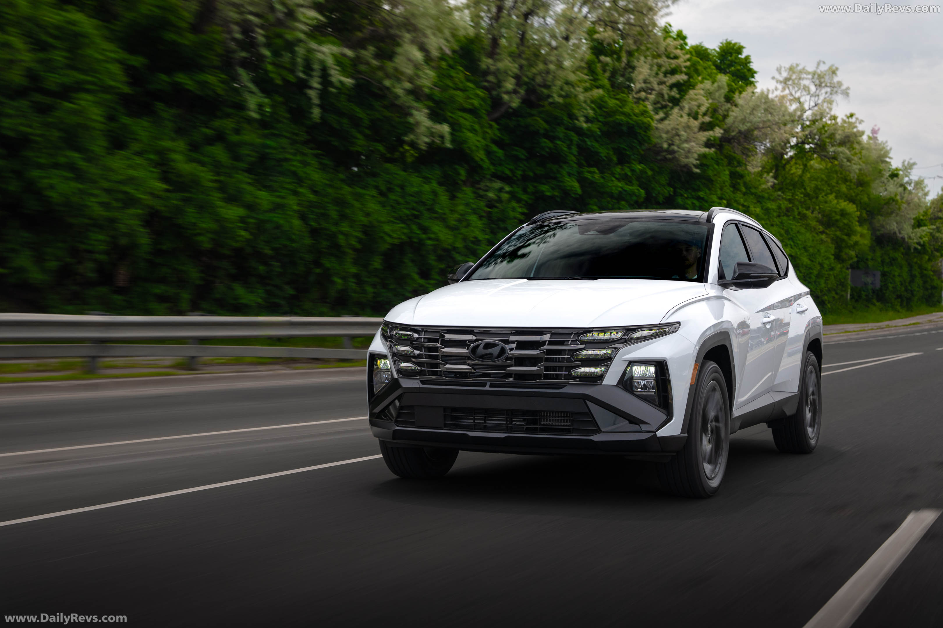 2026 Hyundai Tucson Hybrid Night Edition Front View