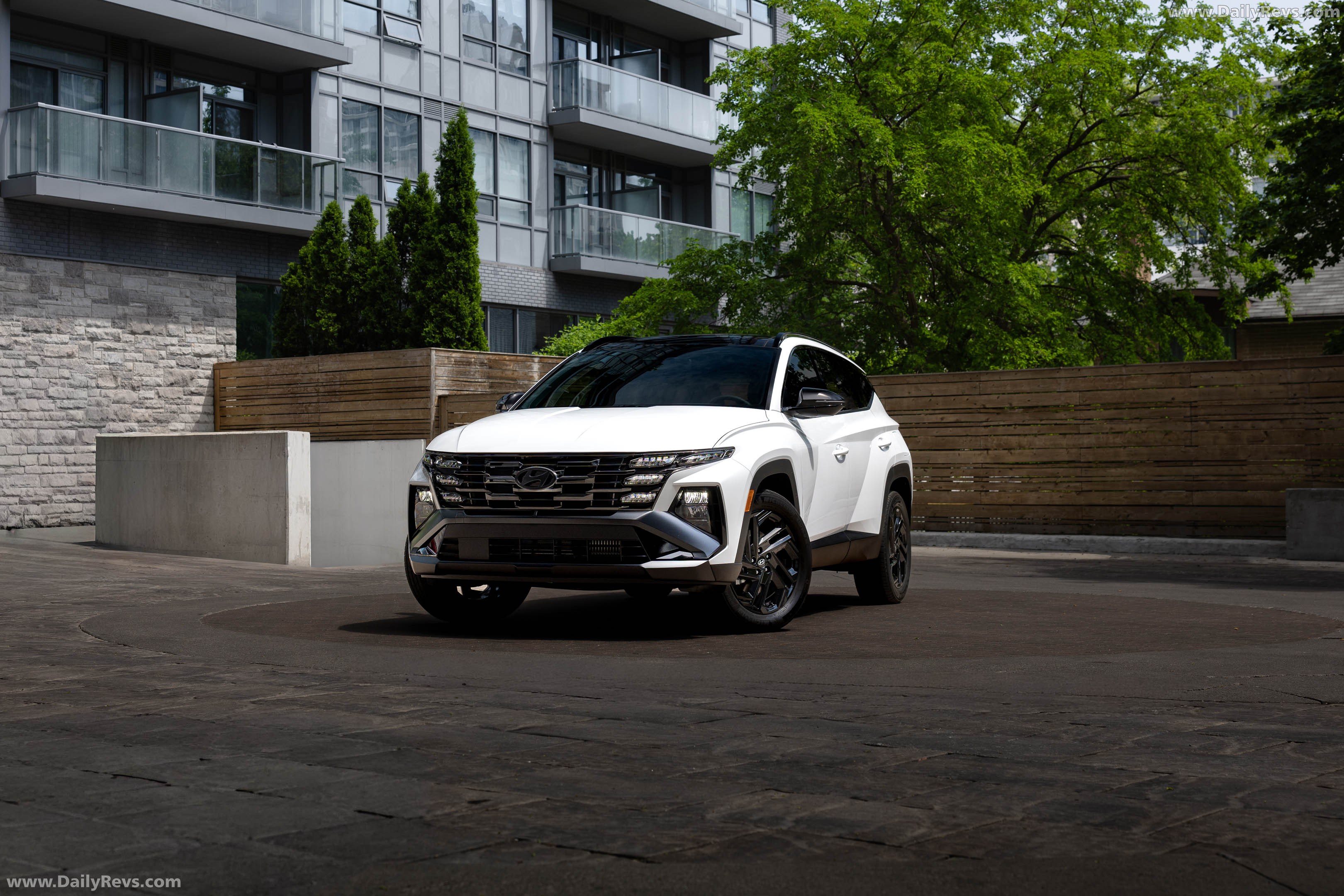 2026 Hyundai Tucson Hybrid Night Edition Front View