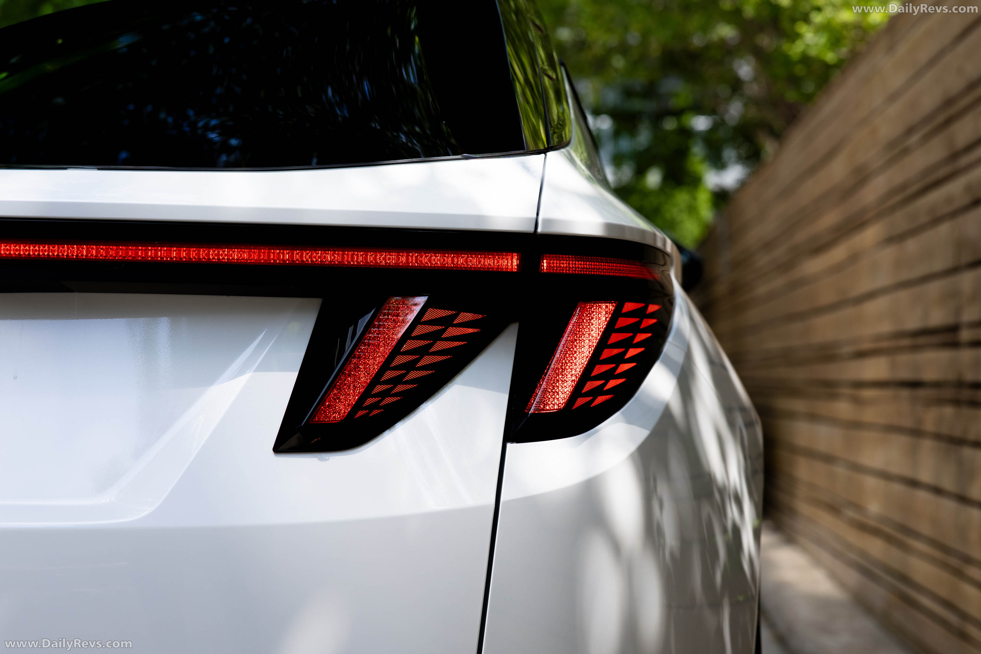 2026 Hyundai Tucson Hybrid Night Edition Exterior