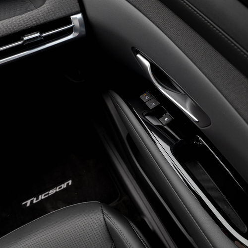 2026 Hyundai Tucson Hybrid Night Edition Interior