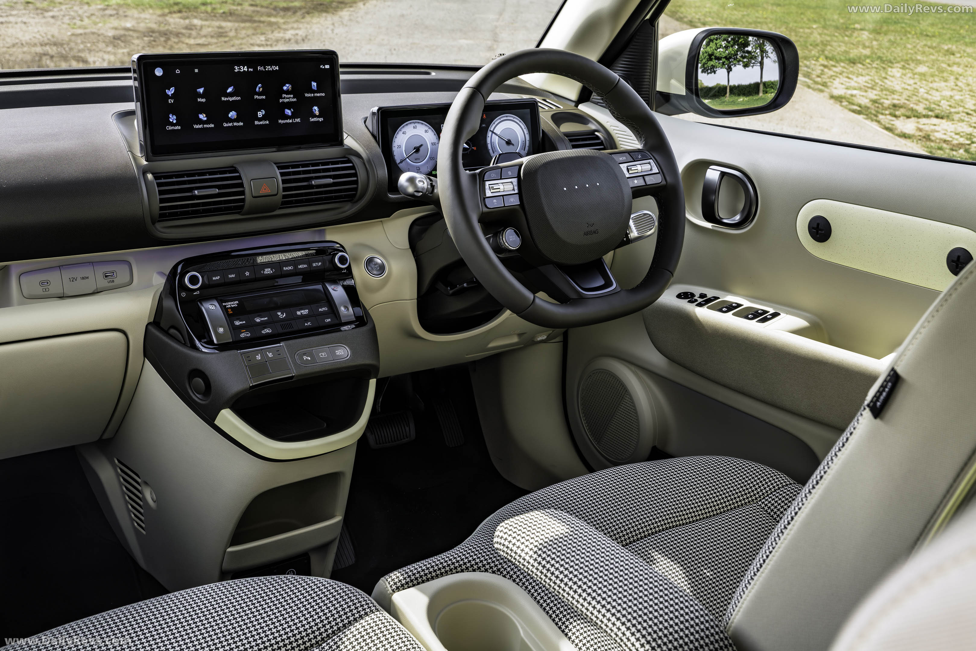 2025 Hyundai Inster UK Version Interior