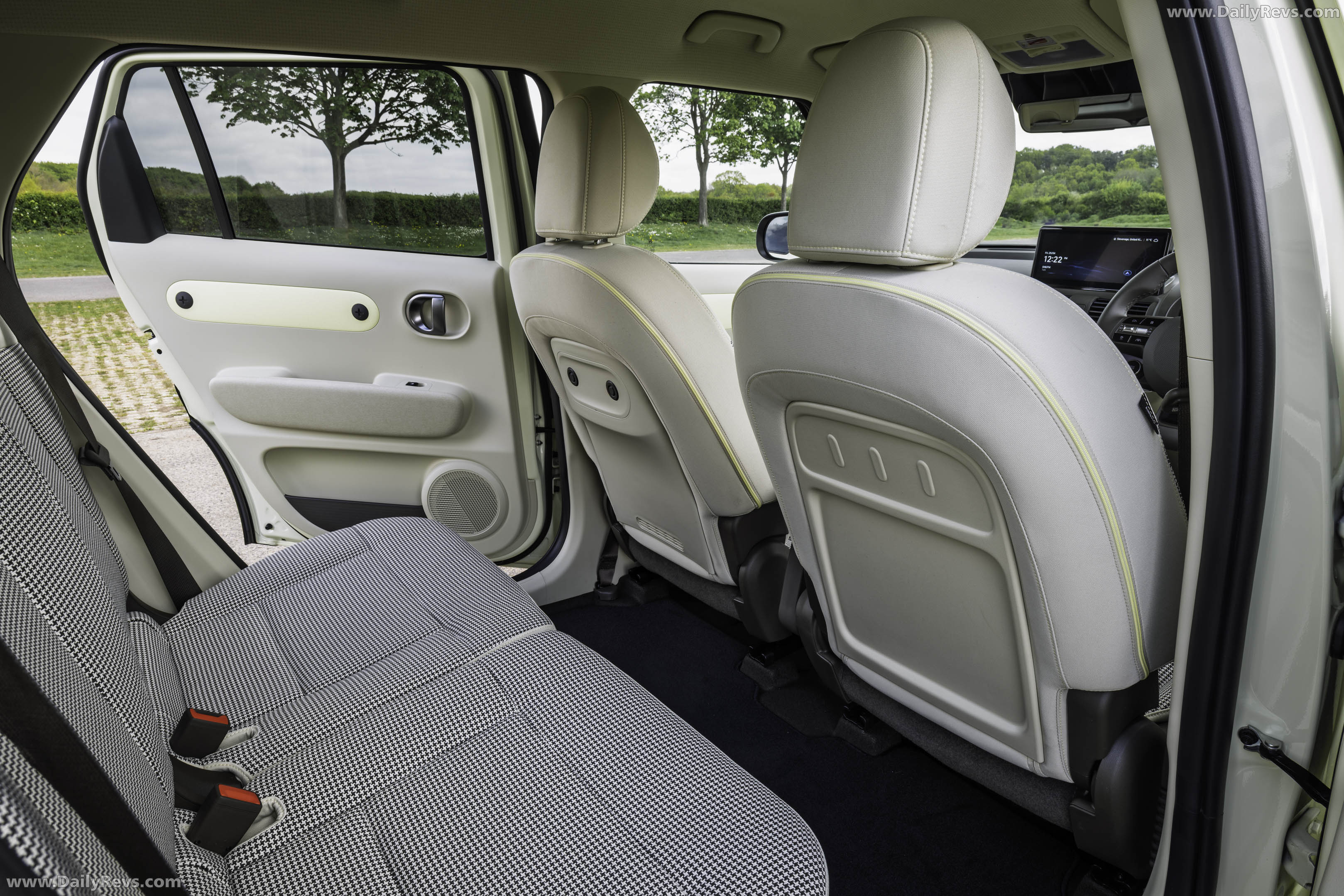 2025 Hyundai Inster UK Version Interior