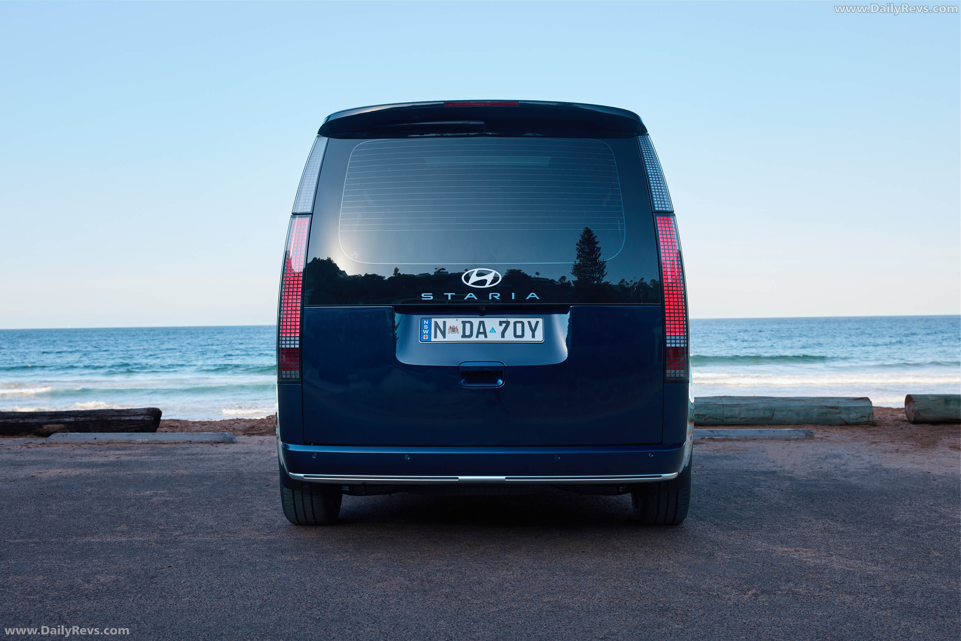 2027 Hyundai Staria Lounge Australian Version Rear View