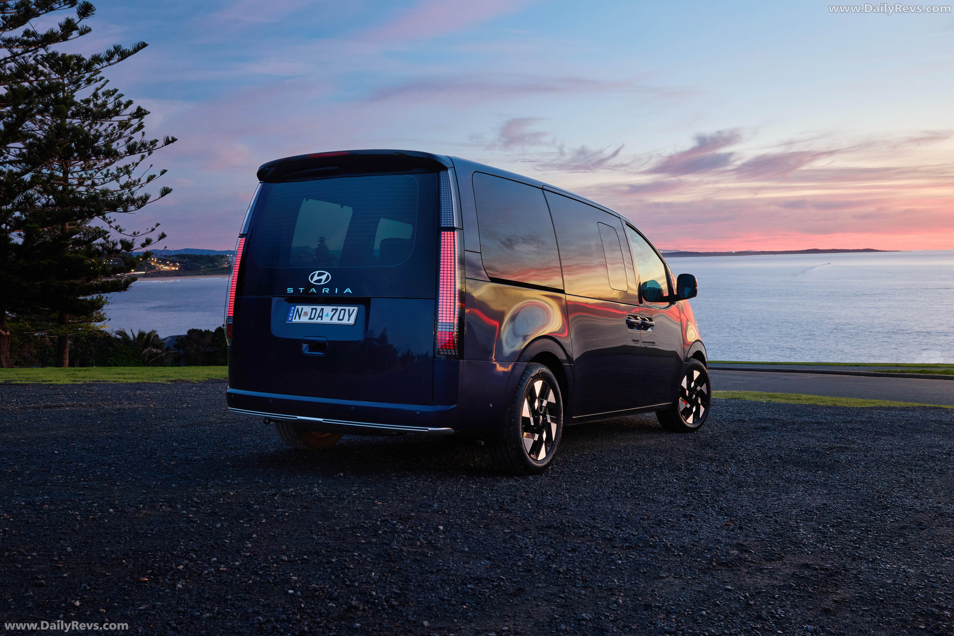 2027 Hyundai Staria Lounge Australian Version Rear View