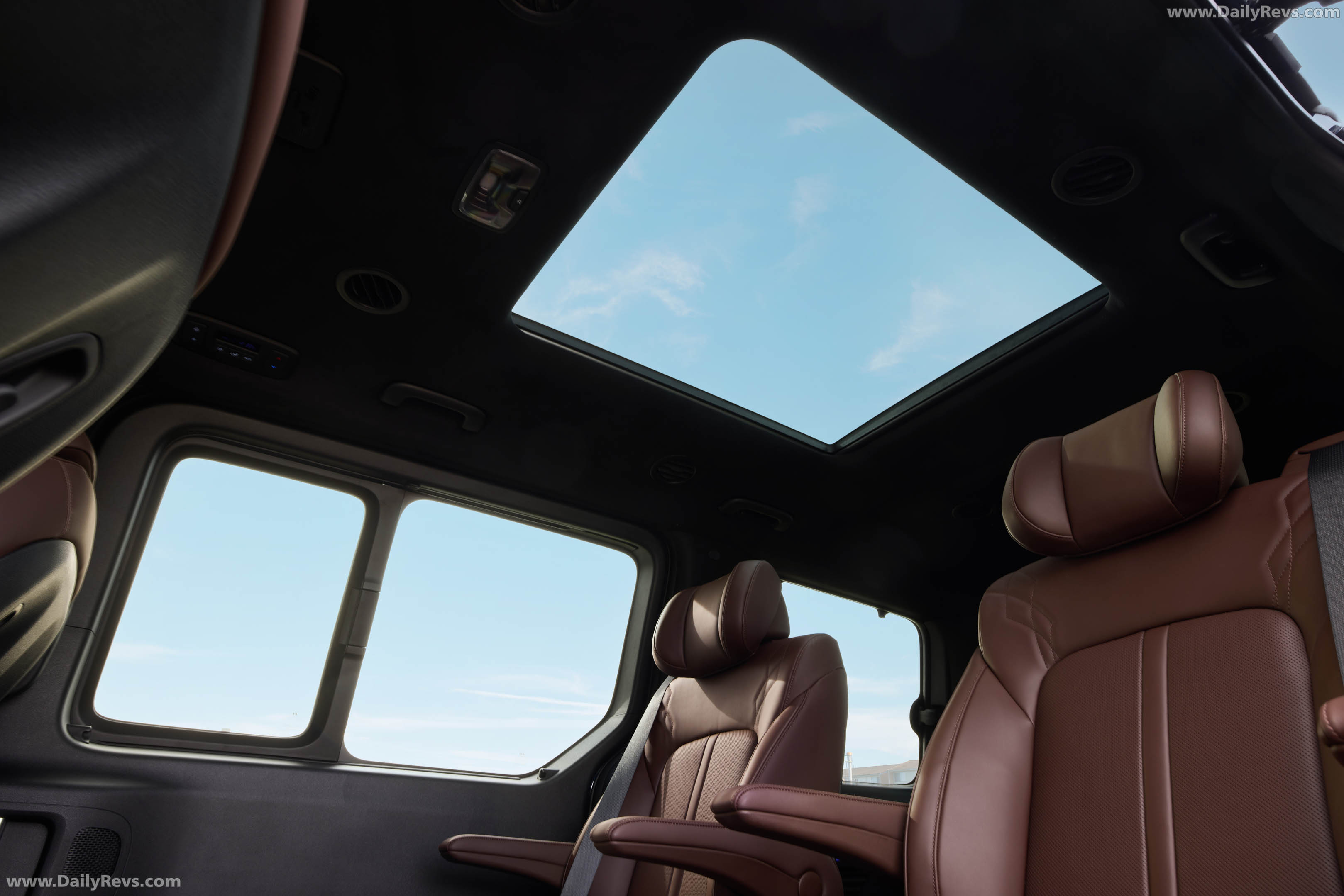 2027 Hyundai Staria Lounge Australian Version Interior