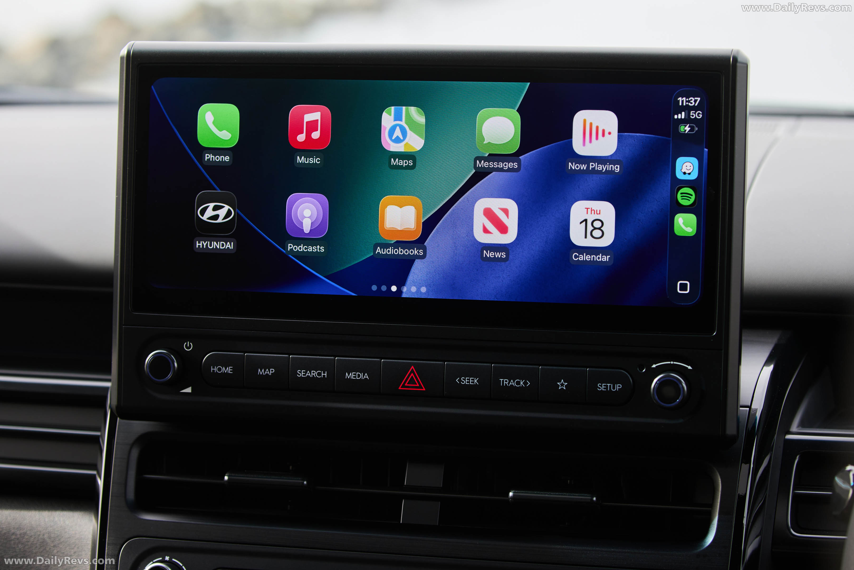2027 Hyundai Staria Lounge Australian Version Interior