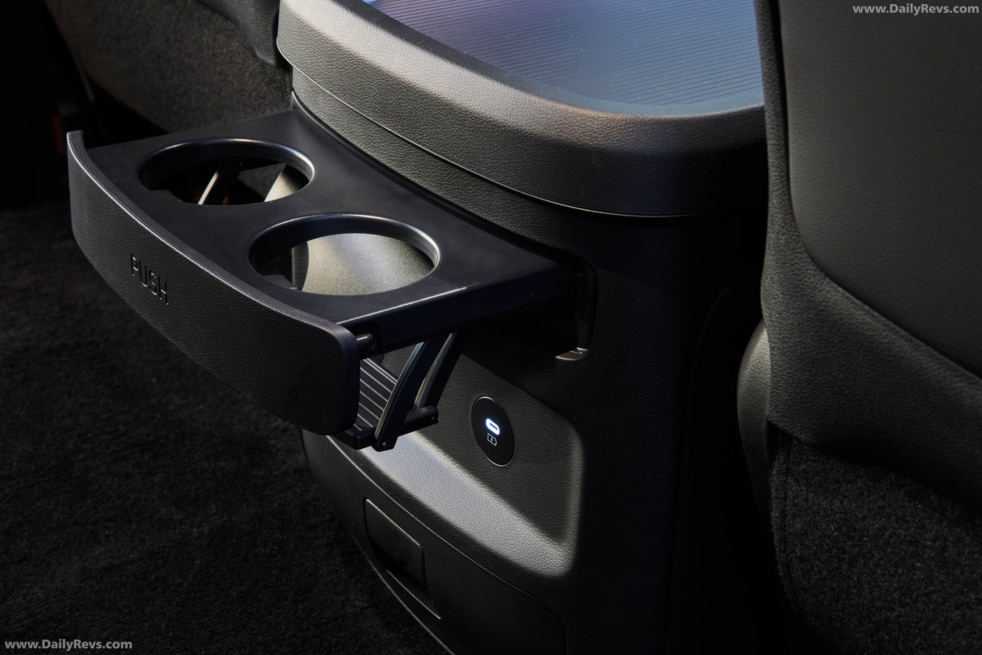 2027 Hyundai Staria Lounge Australian Version Interior