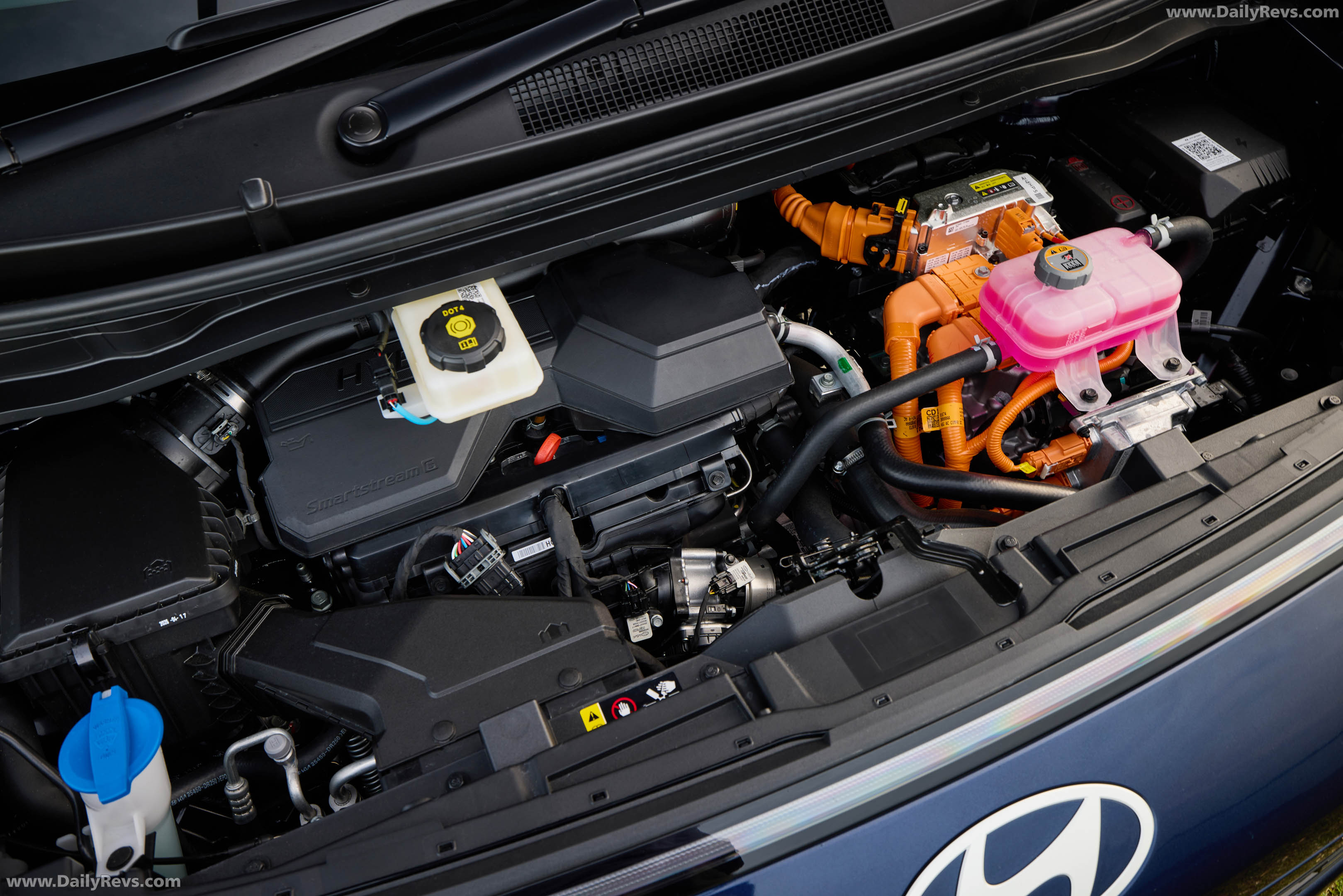 2027 Hyundai Staria Lounge Australian Version Engine