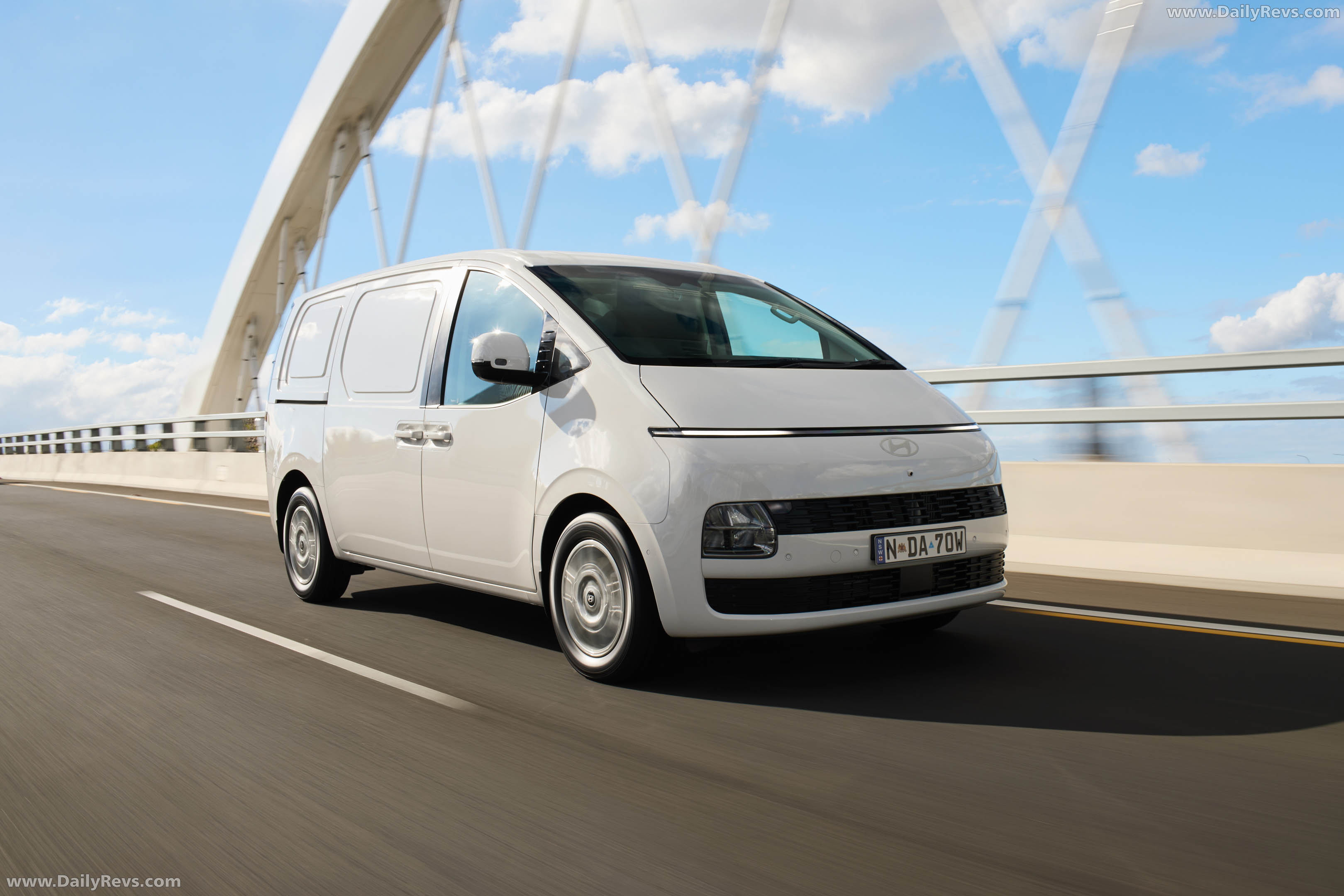 2027 Hyundai Staria Load Premium Australian Version Front View