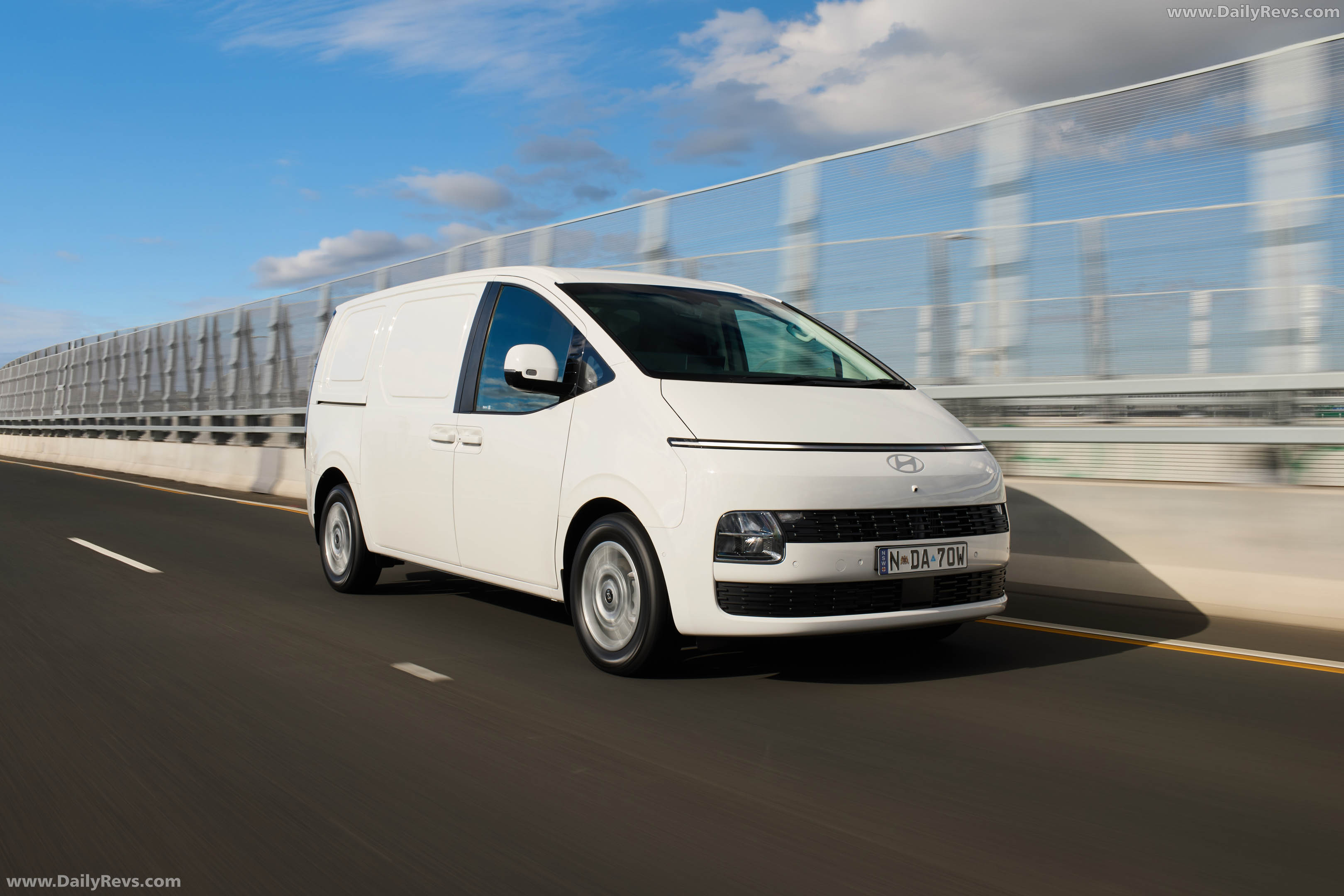 2027 Hyundai Staria Load Premium Australian Version Front View