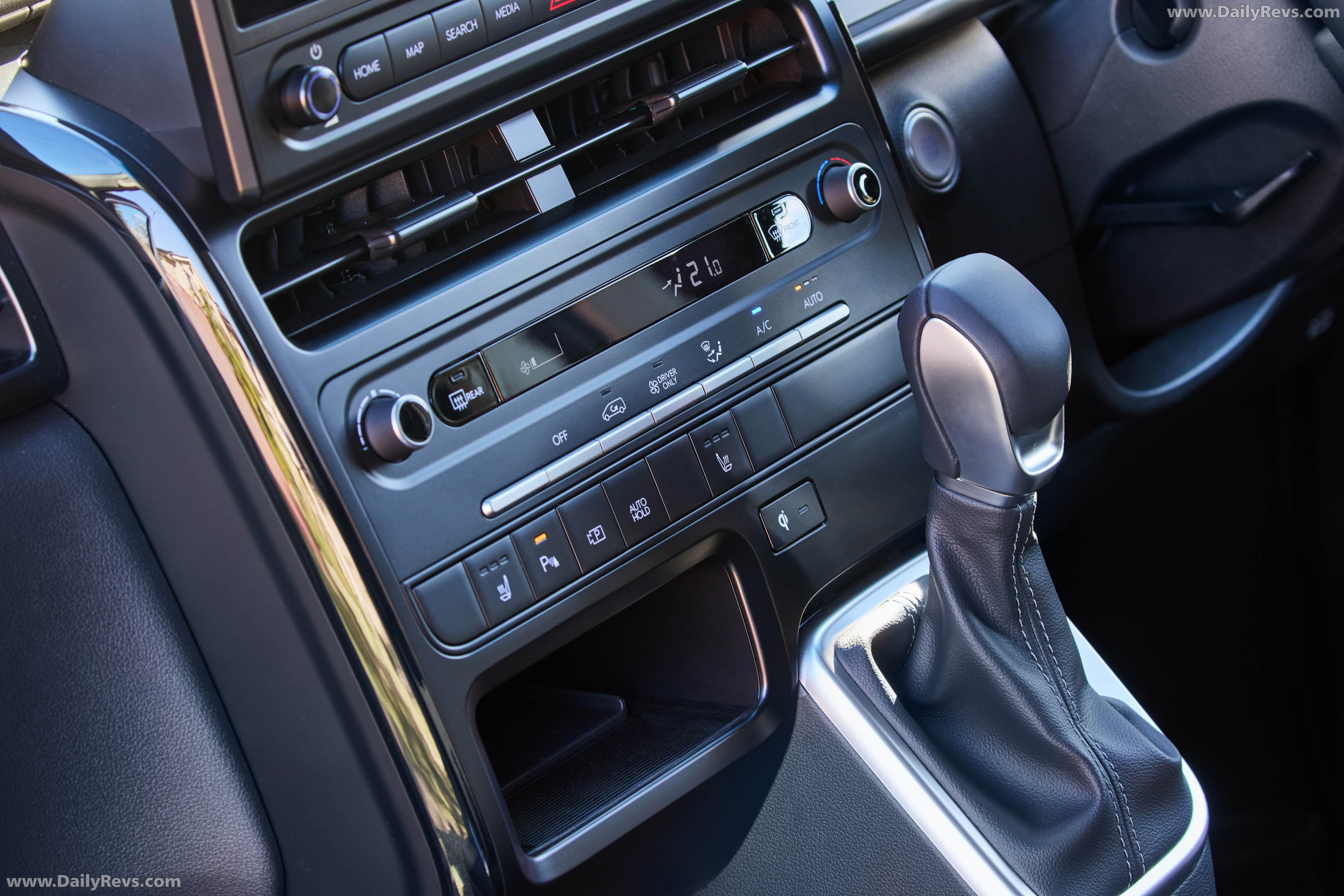 2027 Hyundai Staria Load Premium Australian Version Interior