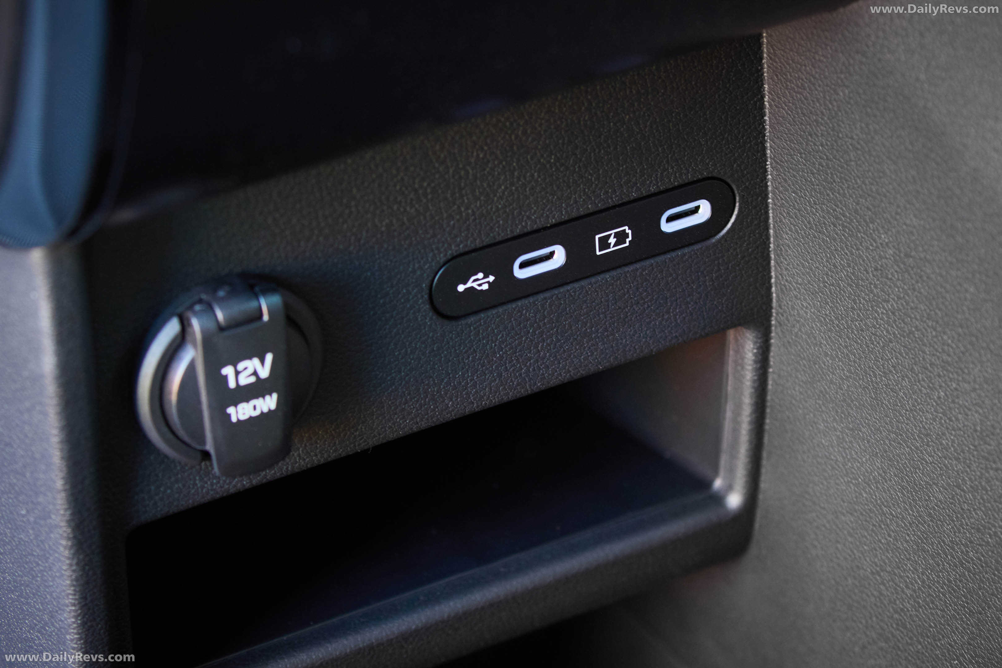 2027 Hyundai Staria Load Premium Australian Version Interior