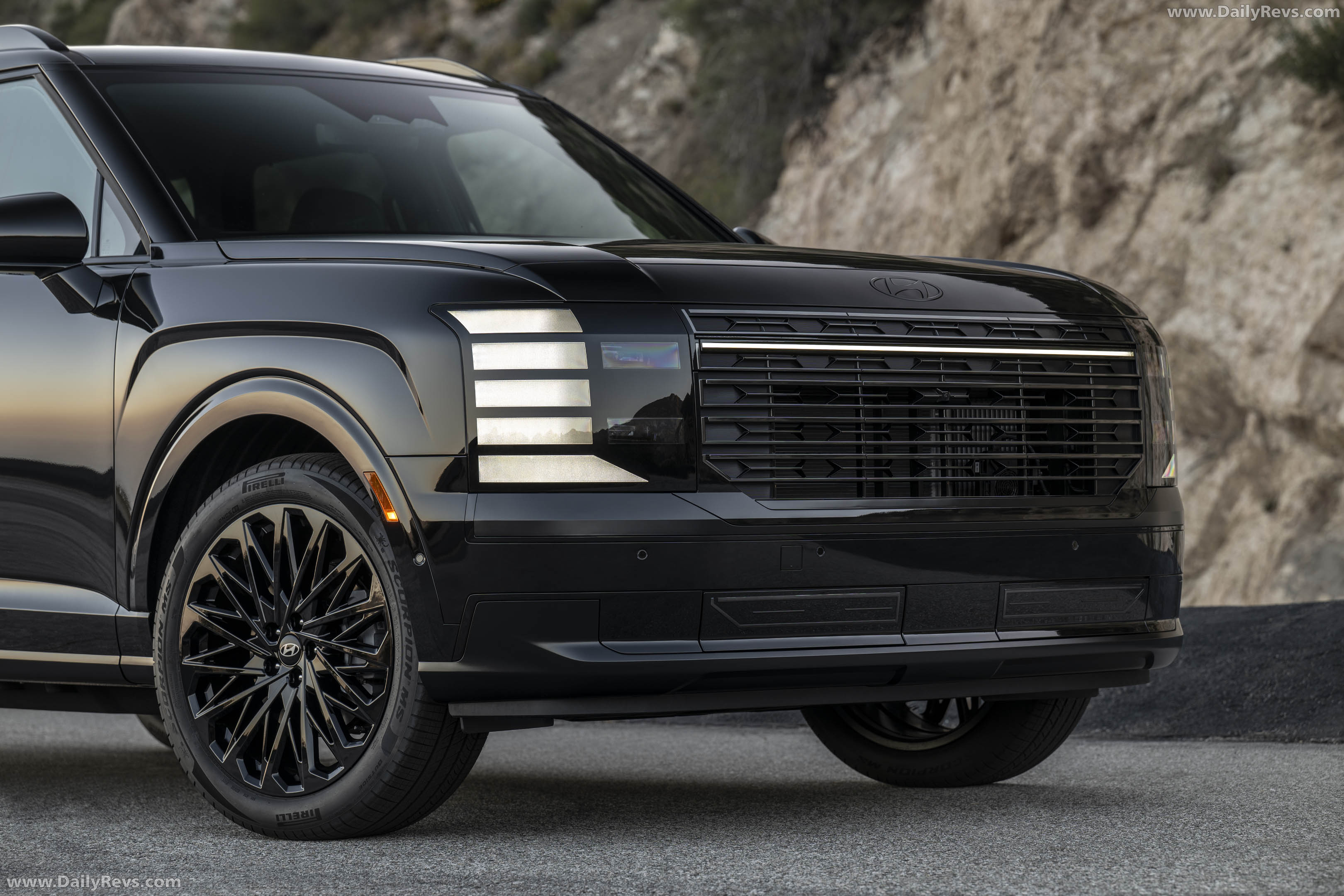 2027 Hyundai Palisade Hybrid Calligraphy Black Ink Edition Exterior