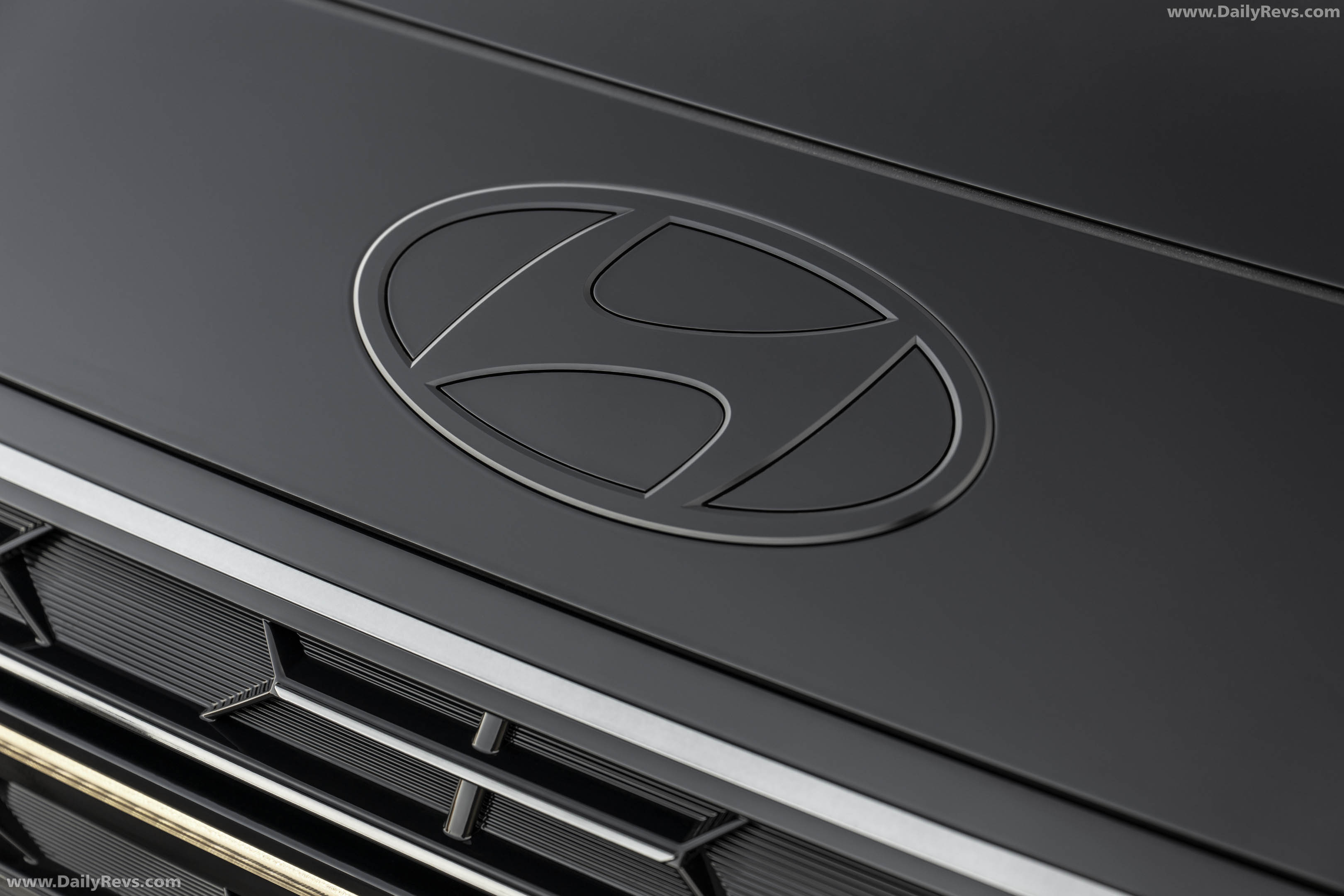2027 Hyundai Palisade Hybrid Calligraphy Black Ink Edition Exterior