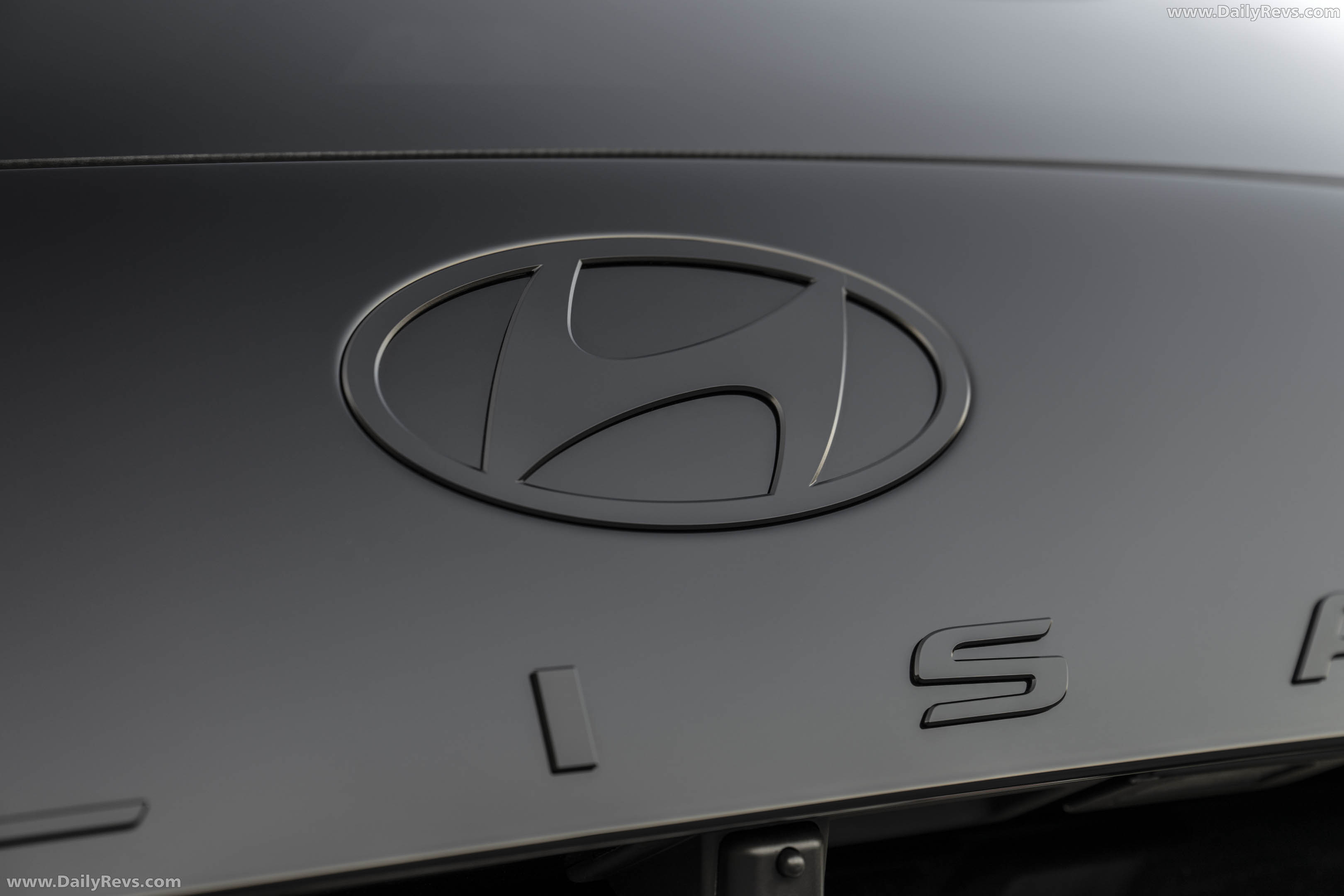 2027 Hyundai Palisade Hybrid Calligraphy Black Ink Edition Exterior