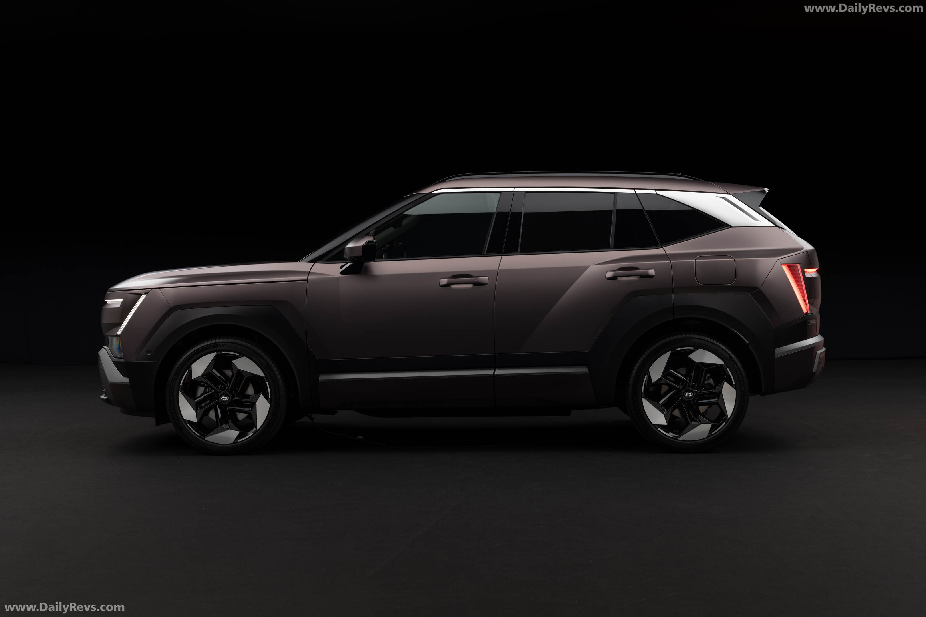2027 Hyundai Tucson European Version Side View