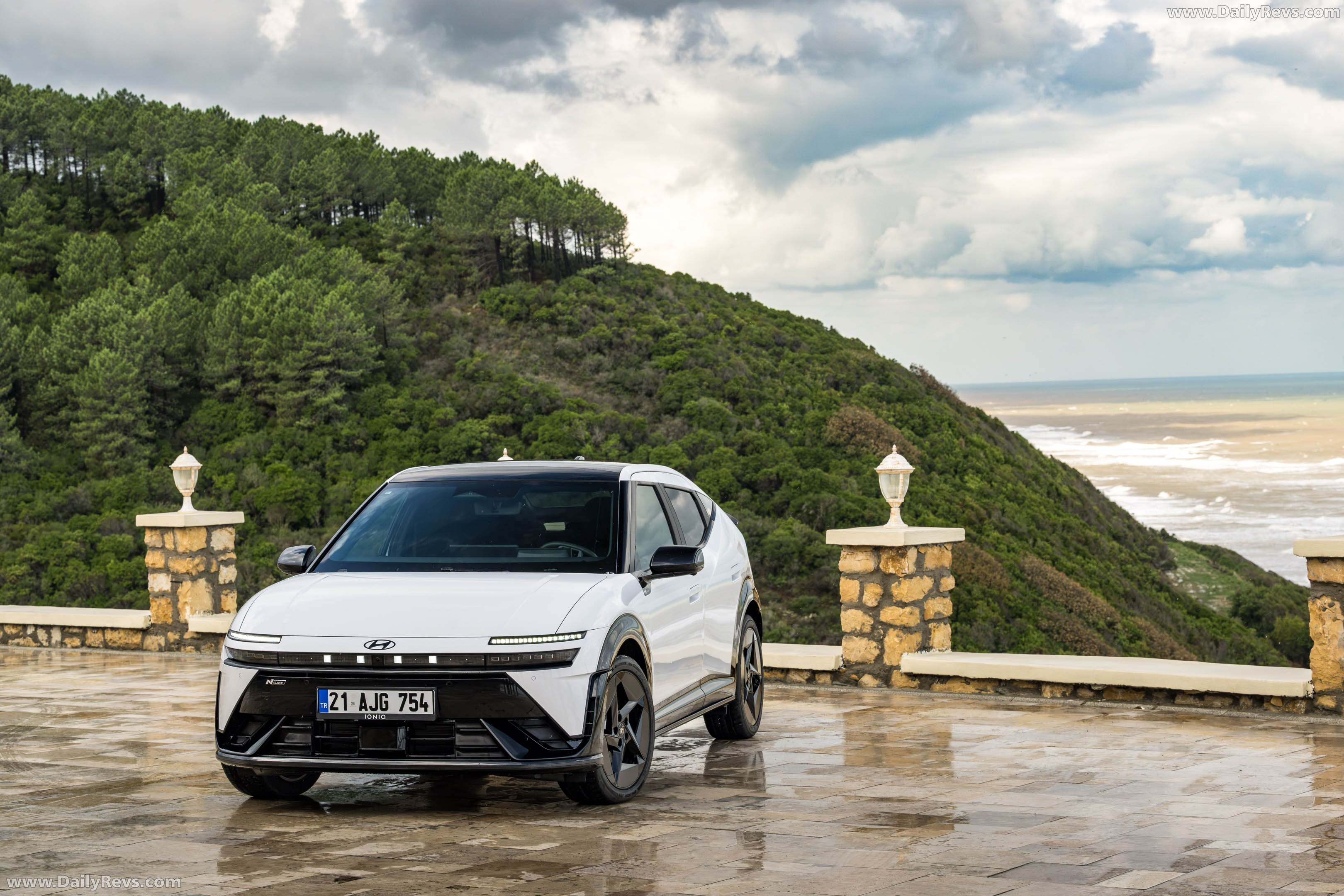 2027 Hyundai IONIQ 3 Atlas White Front View