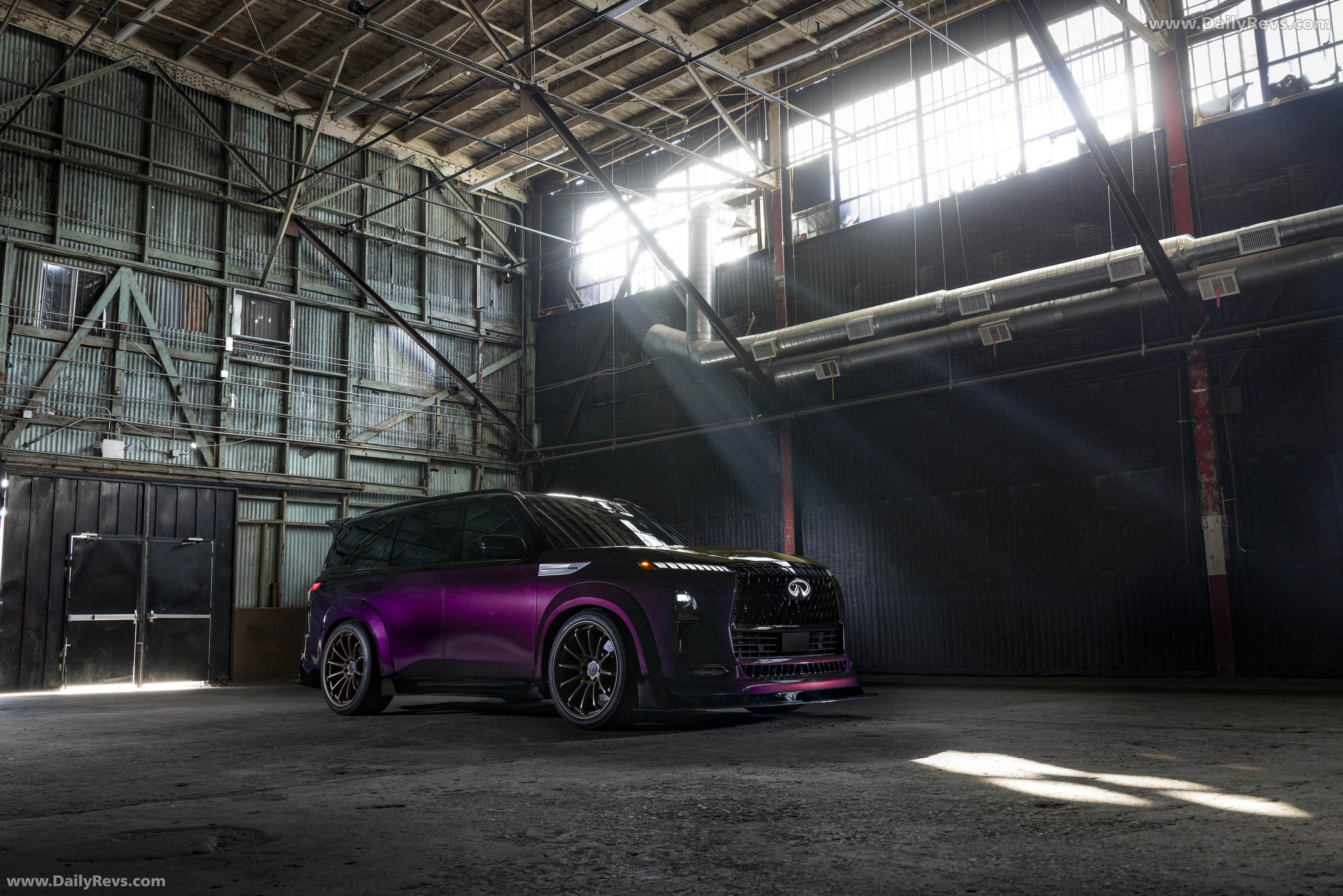 2025 Infiniti QX80 R-Spec Concept Front View