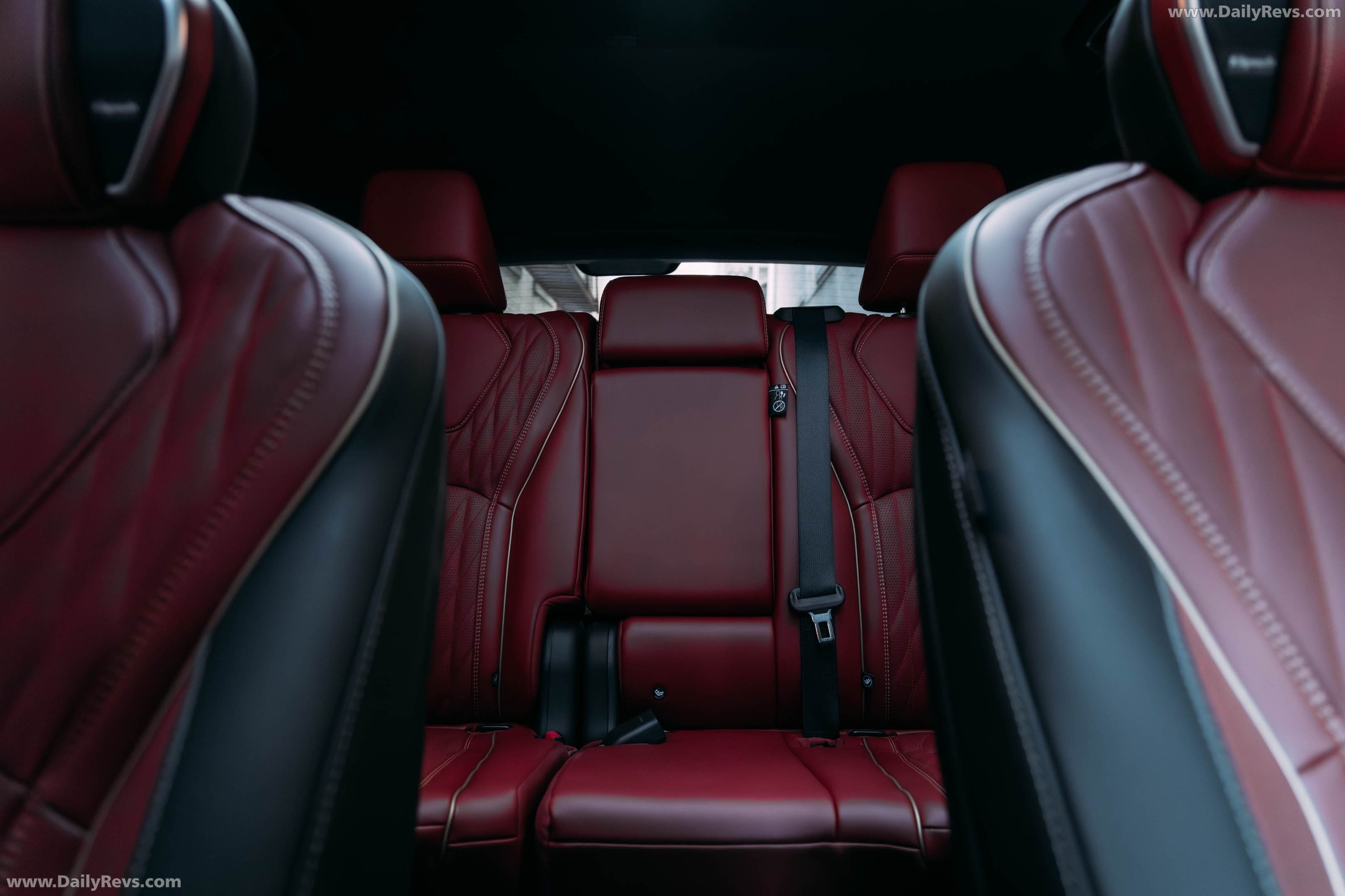 2027 Infiniti QX65 Interior