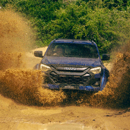 2026 Isuzu D-Max Arctic Trucks AT35 UK Version Front View