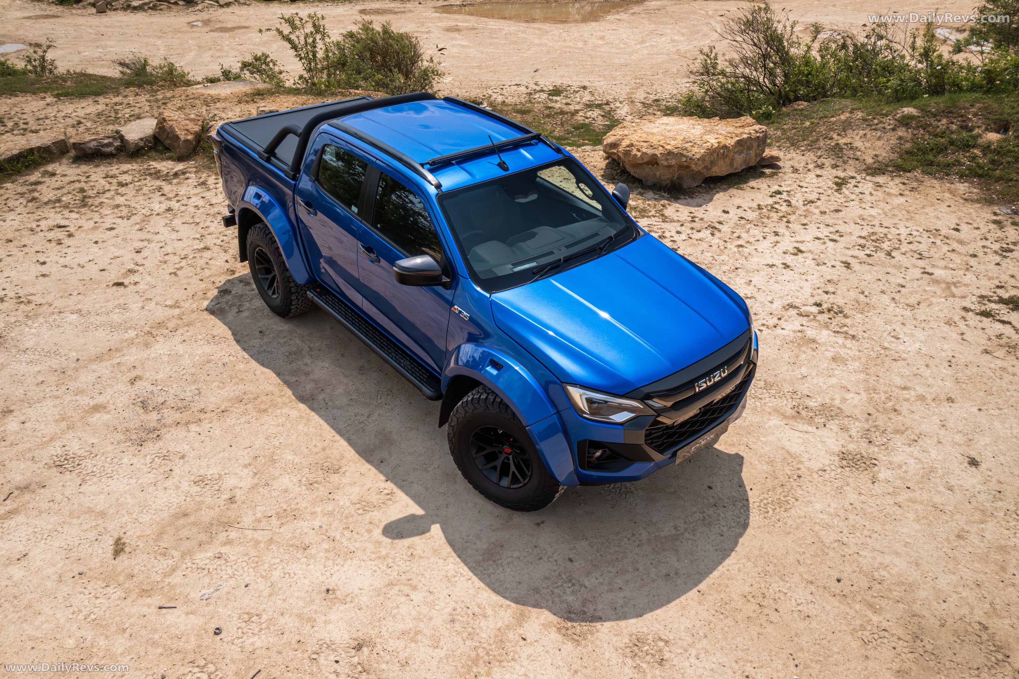 2026 Isuzu D-Max Arctic Trucks AT35 UK Version Top View