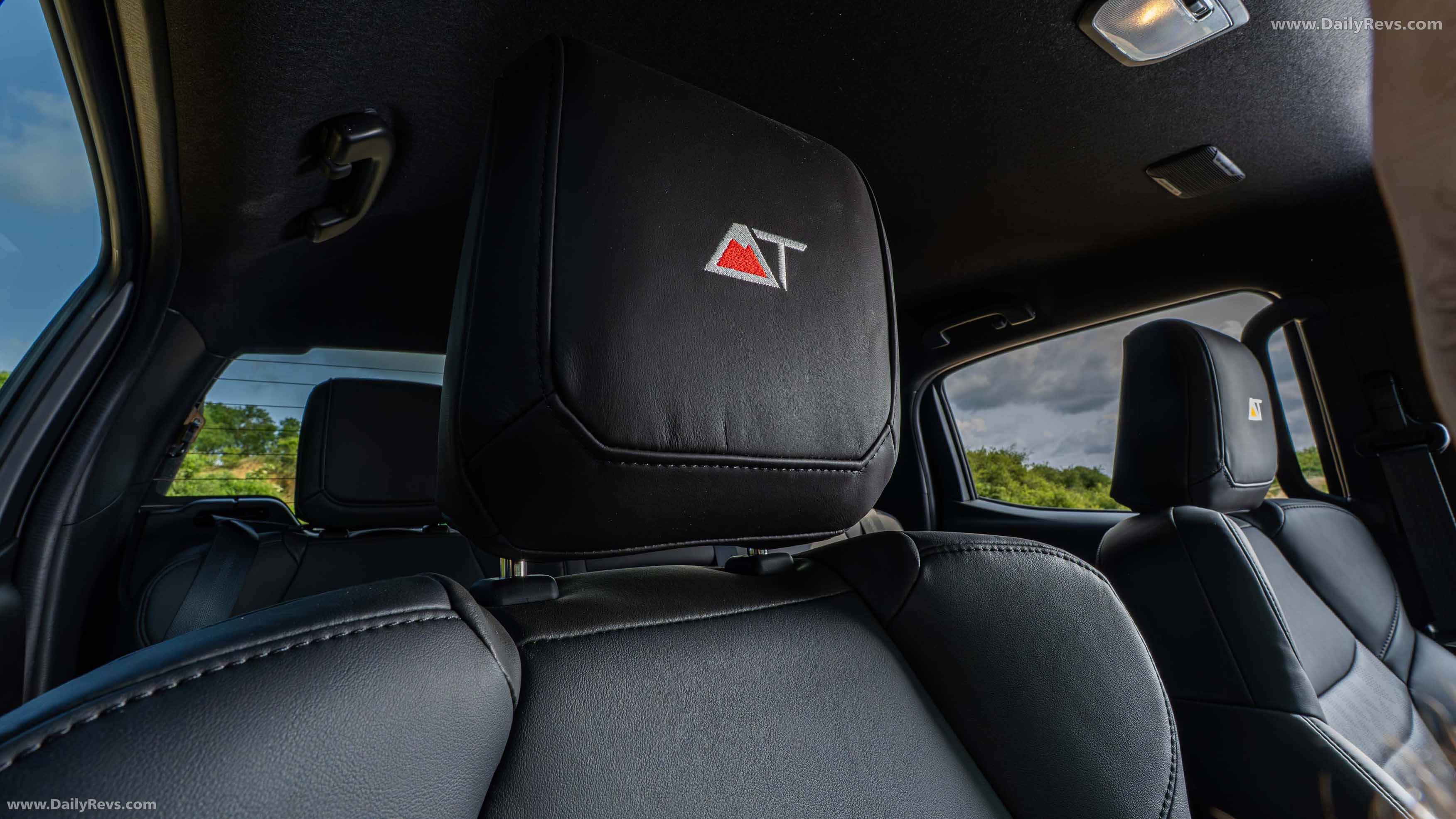 2026 Isuzu D-Max Arctic Trucks AT35 UK Version Interior