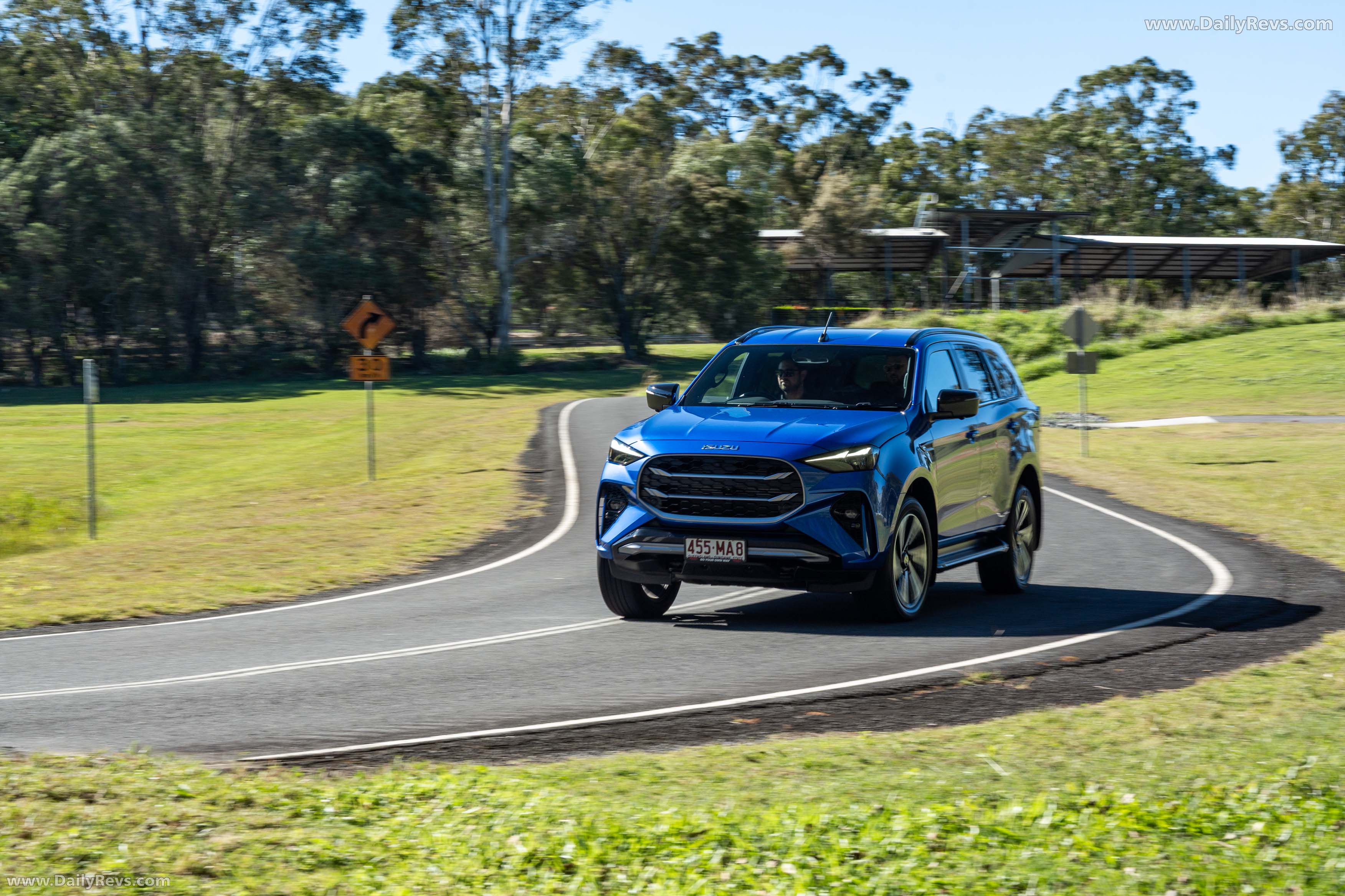 2026 Isuzu MU-X Australian Version Front View