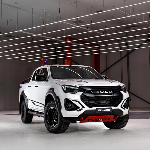 2026 Isuzu D-Max Blade Front View