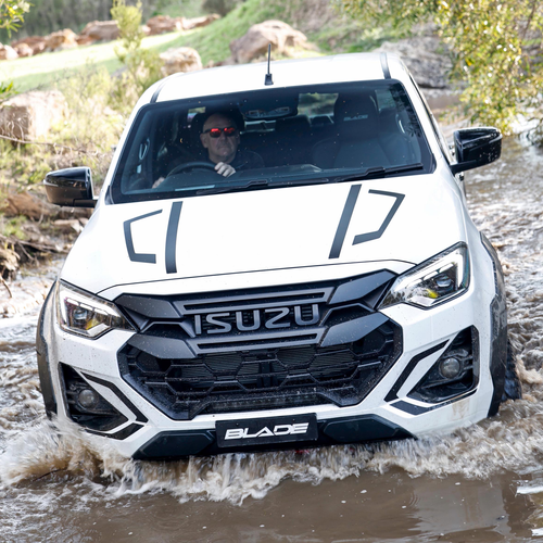 2026 Isuzu D-Max Blade Front View